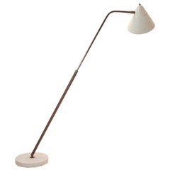 Verstellbare Mid-Century-Modern-Stehlampe von F. Ostuni für Oluce, Seltene Italien 1950er Jahre