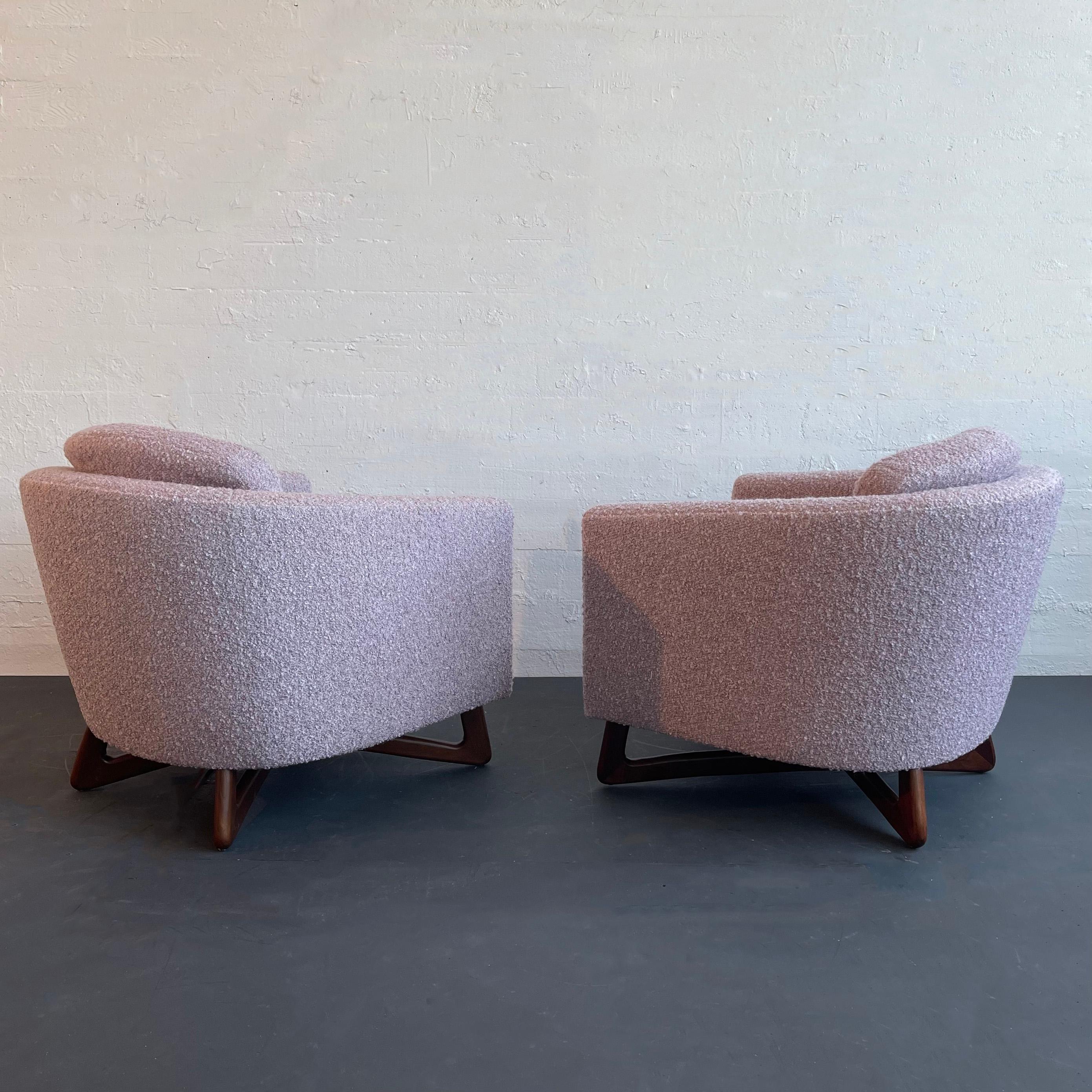 The Modernity Adrian Pearsall Style Lavender Bouclé Barrel Club Chairs en vente 4