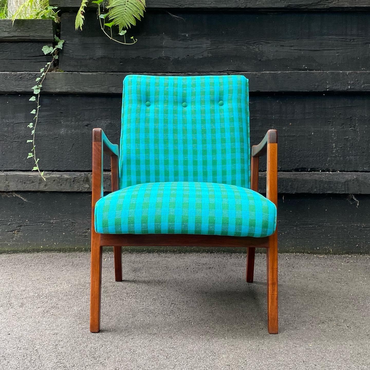 Midcentury Modern Arden Riddle Studio Craft solid Walnut Lounge Chair, ca. 1960 1