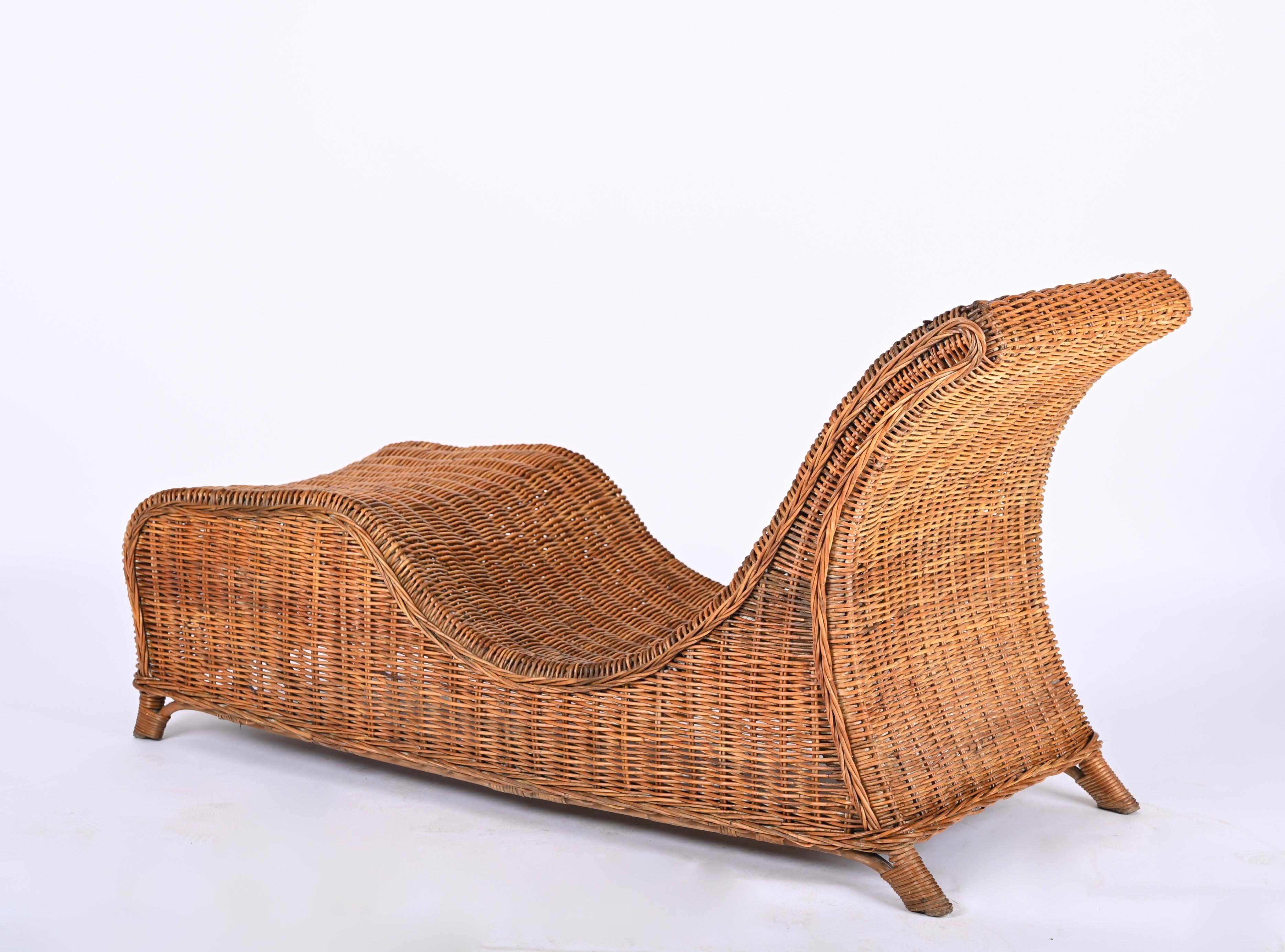 Midcentury Modern Bamboo and Wicker Italian Chaise Longue, 1960s For Sale 8
