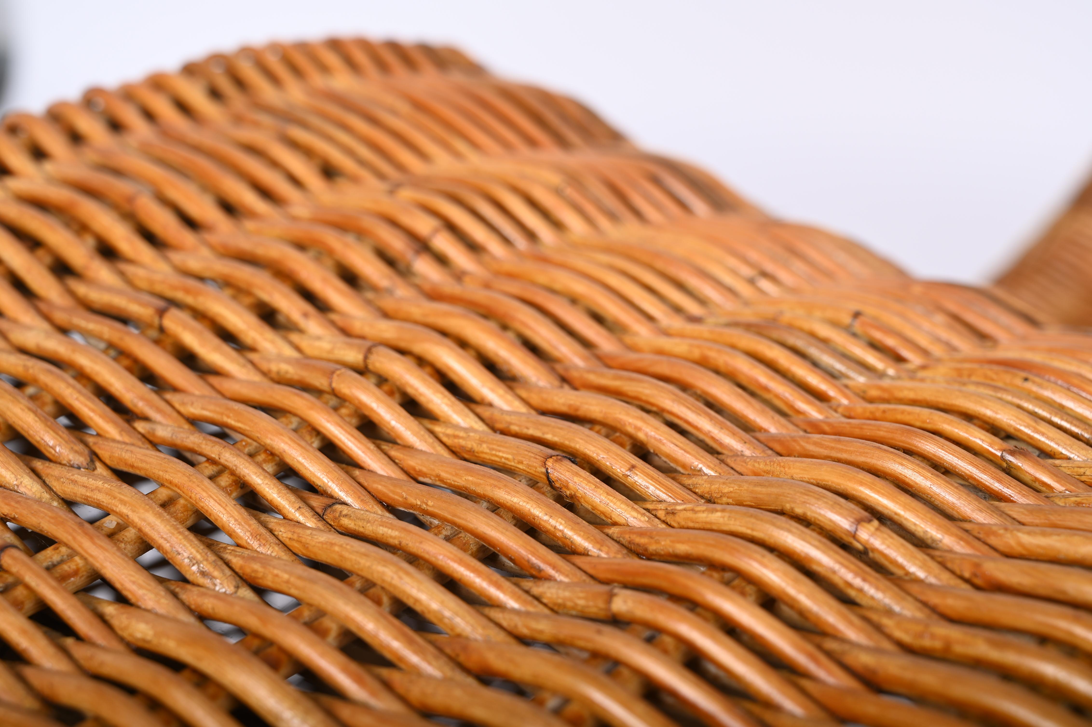 Midcentury Modern Bamboo and Wicker Italian Chaise Longue, 1960s For Sale 11