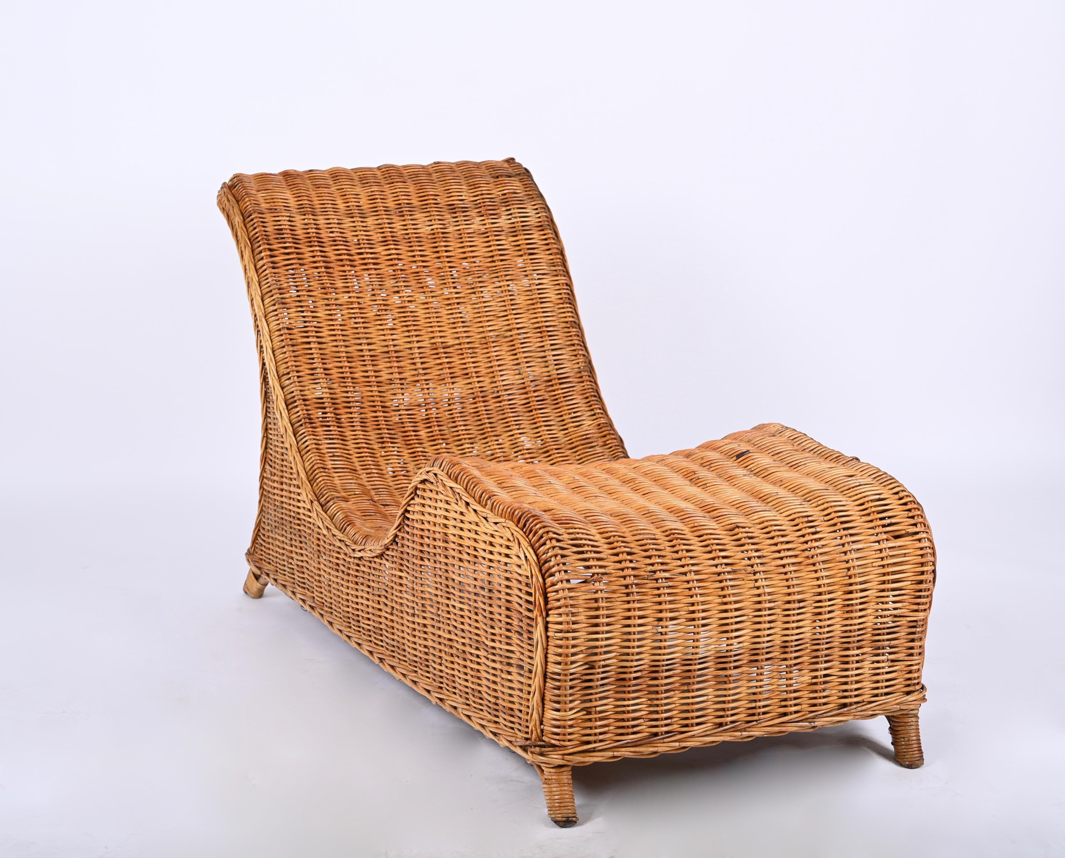 Midcentury Modern Bamboo and Wicker Italian Chaise Longue, 1960s For Sale 2