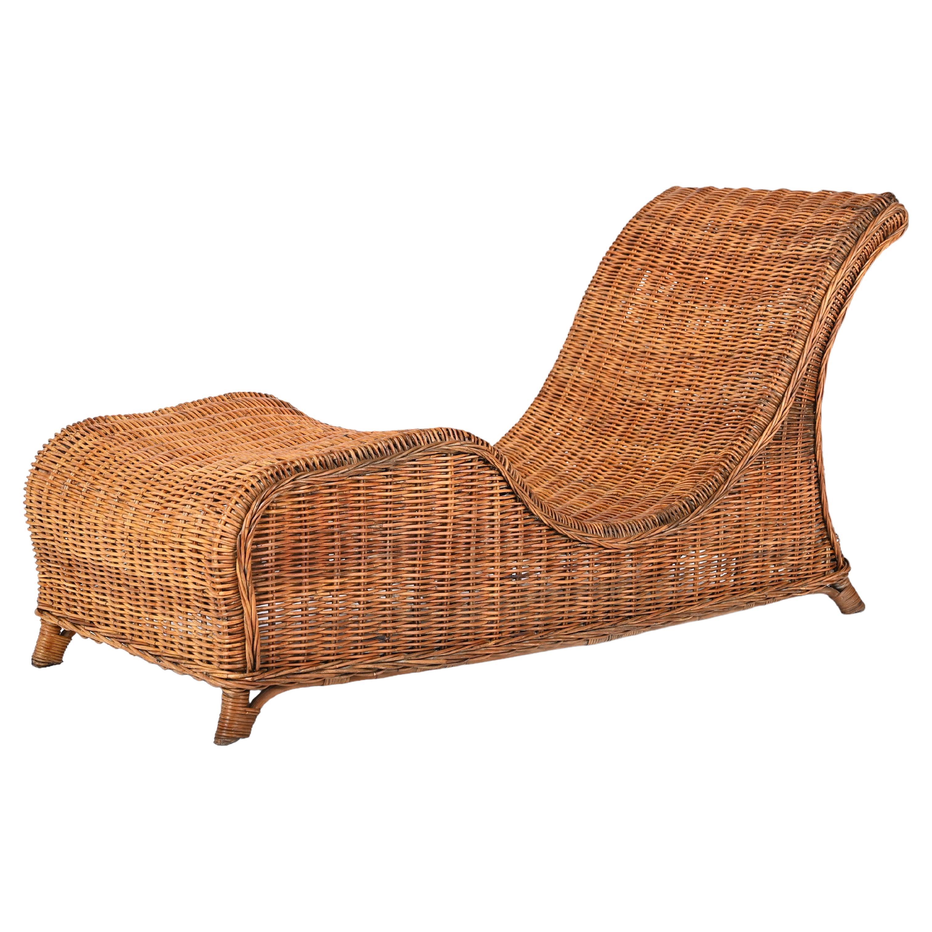Midcentury Modern Bamboo and Wicker Italian Chaise Longue, 1960s For Sale