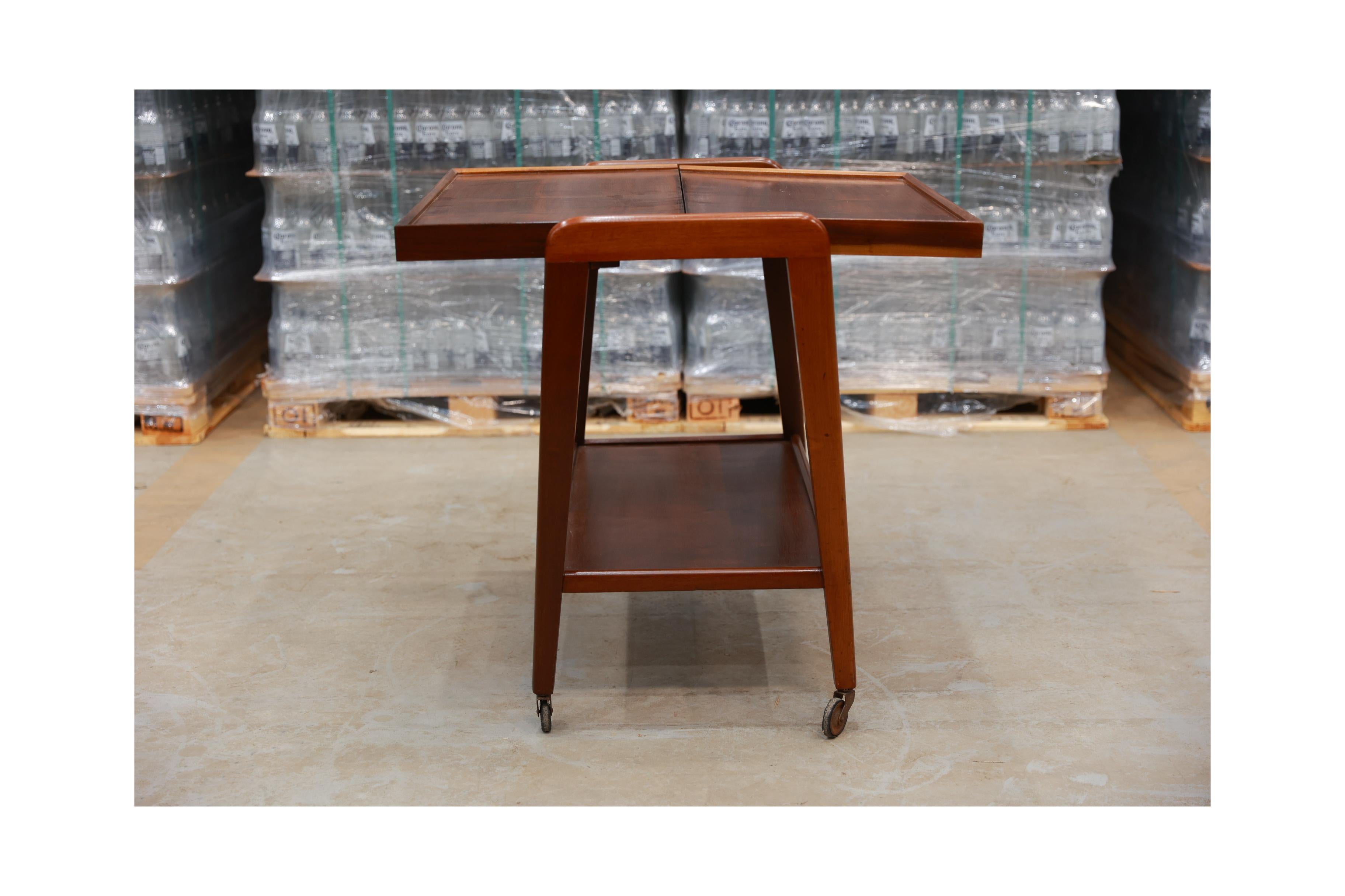 Hand-Painted Midcentury Modern Bar Cart in Hardwood & Brass by Ming Moveis, Brazil, 1950's For Sale