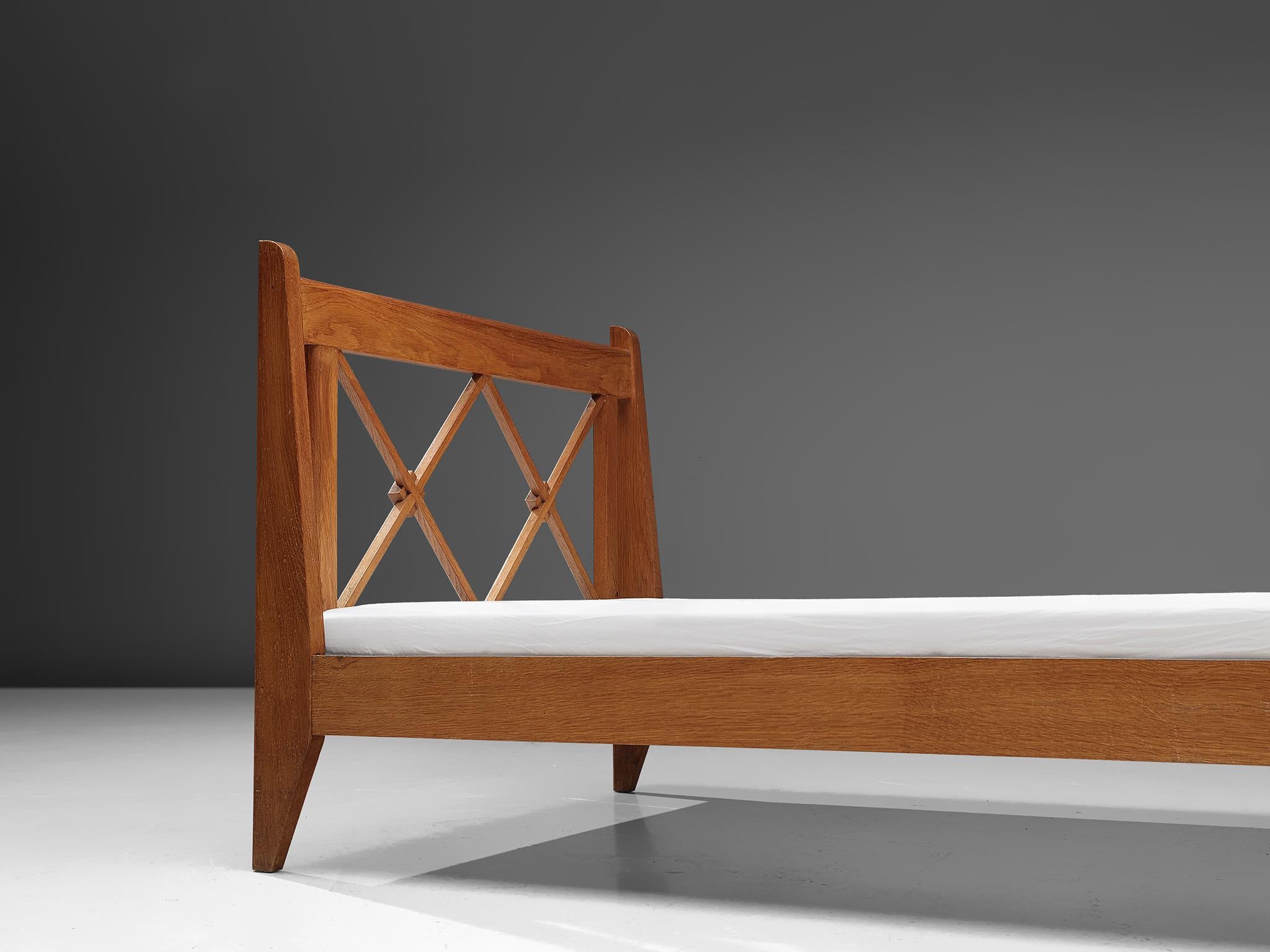 Italian Single Bed in Oak In Good Condition In Waalwijk, NL