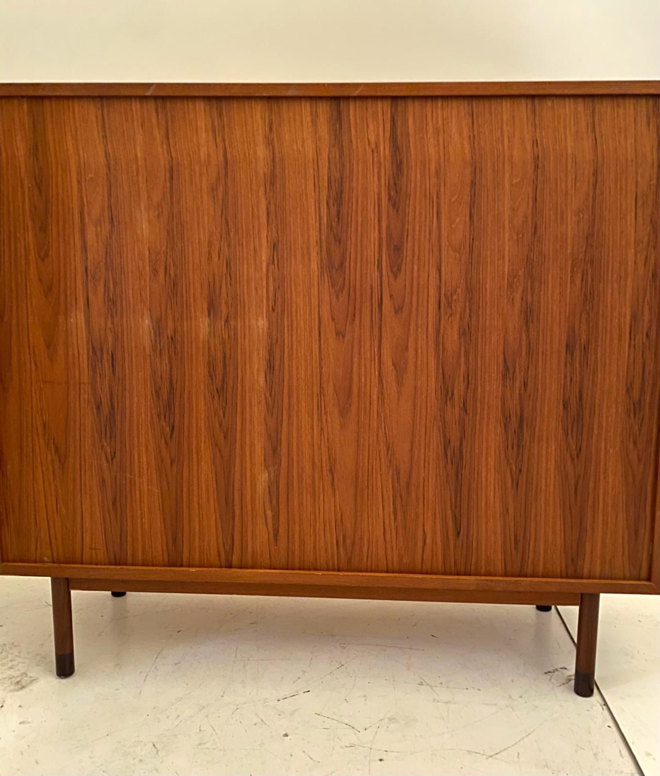 Midcentury Modern, Beech wood cabinet, George Coslin for FARAM, Italy 1960 's For Sale 11