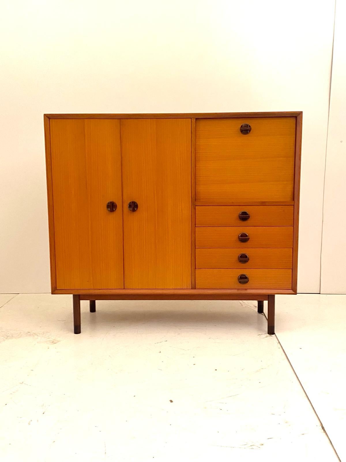 Mid-Century Modern Midcentury Modern, Beech wood cabinet, George Coslin for FARAM, Italy 1960 's For Sale