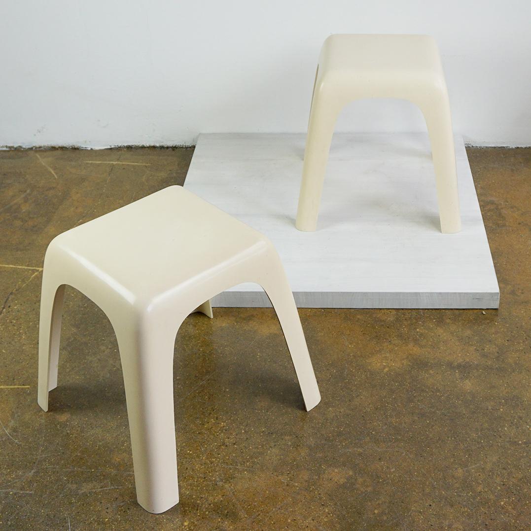 Mid-Century Modern Midcentury Modern Beige Plastic Stools Model Small by Valenti Milano Italy For Sale