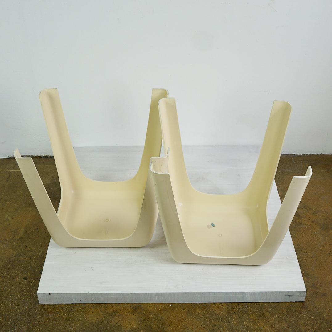 Midcentury Modern Beige Plastic Stools Model Small by Valenti Milano Italy For Sale 2
