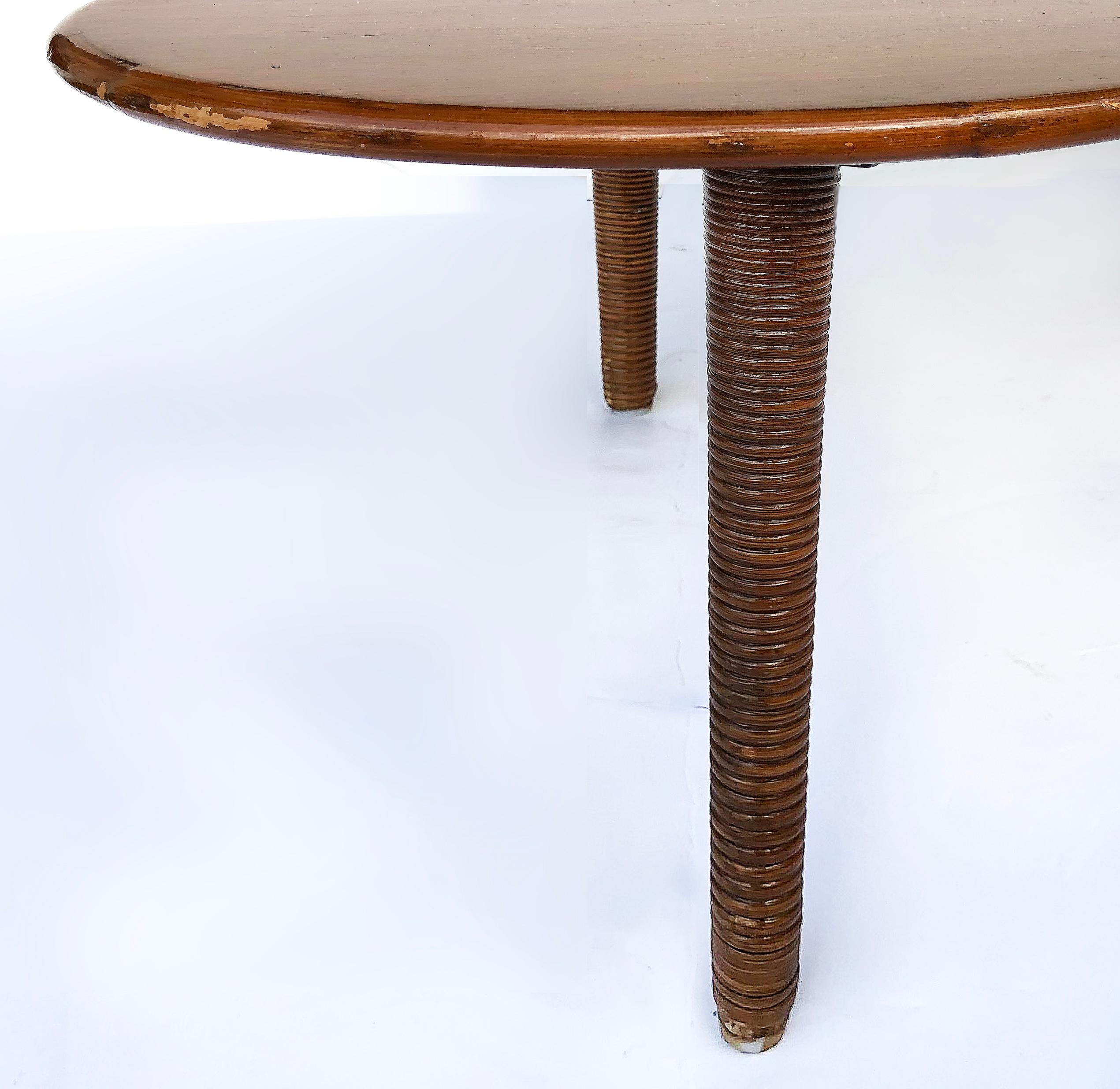 Mid-20th Century Mid-Century Modern Biomorphic Form Coffee Table with Tapered Reed Legs