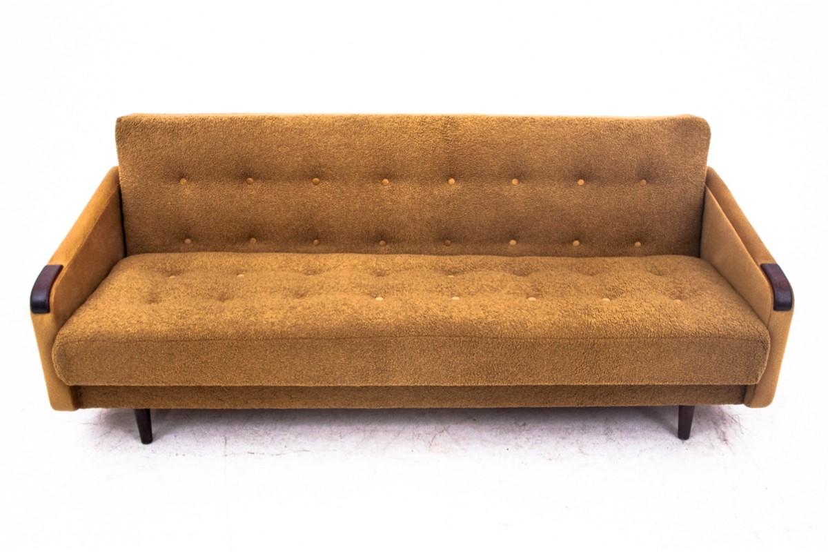 Midcentury Modern Boucle Sofa, Dänemark, 1960er Jahre, restauriert (Dänisch) im Angebot