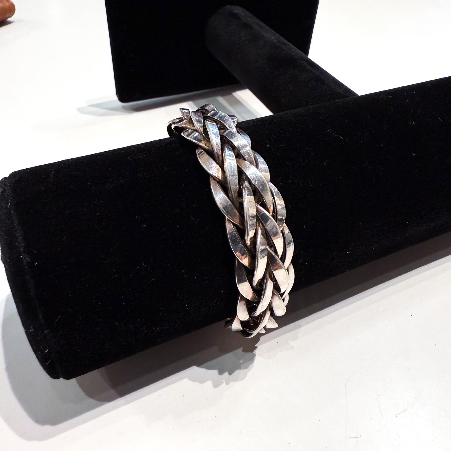 Mid-Century moderno Bracciale a maglie d'argento intrecciate in stile Midcentury Modern in vendita