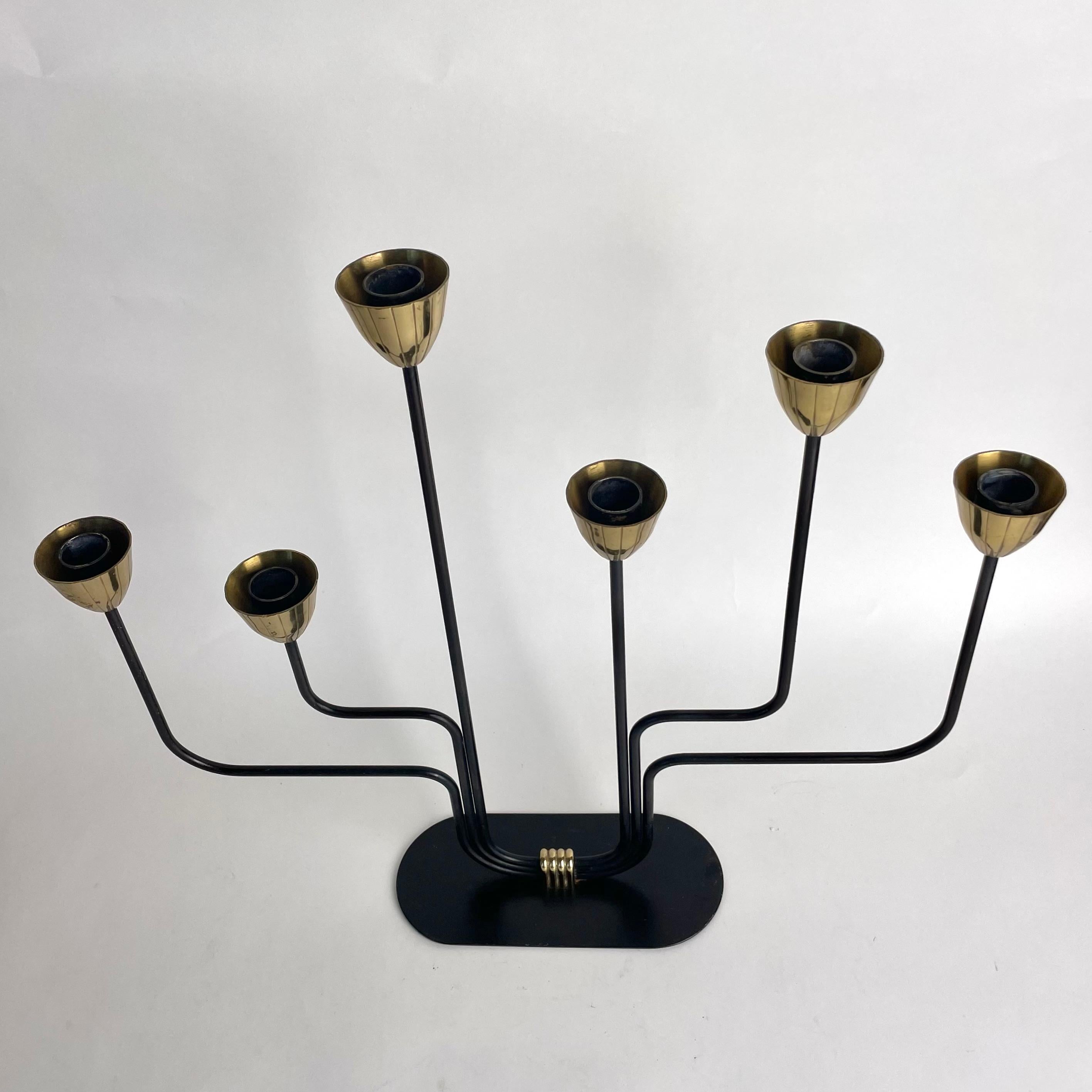 6armiger Kerzenständer aus Messing, Schweden Gunnar Ander für Ystad-Metall, Moderne der Mitte des Jahrhunderts (Mitte des 20. Jahrhunderts) im Angebot
