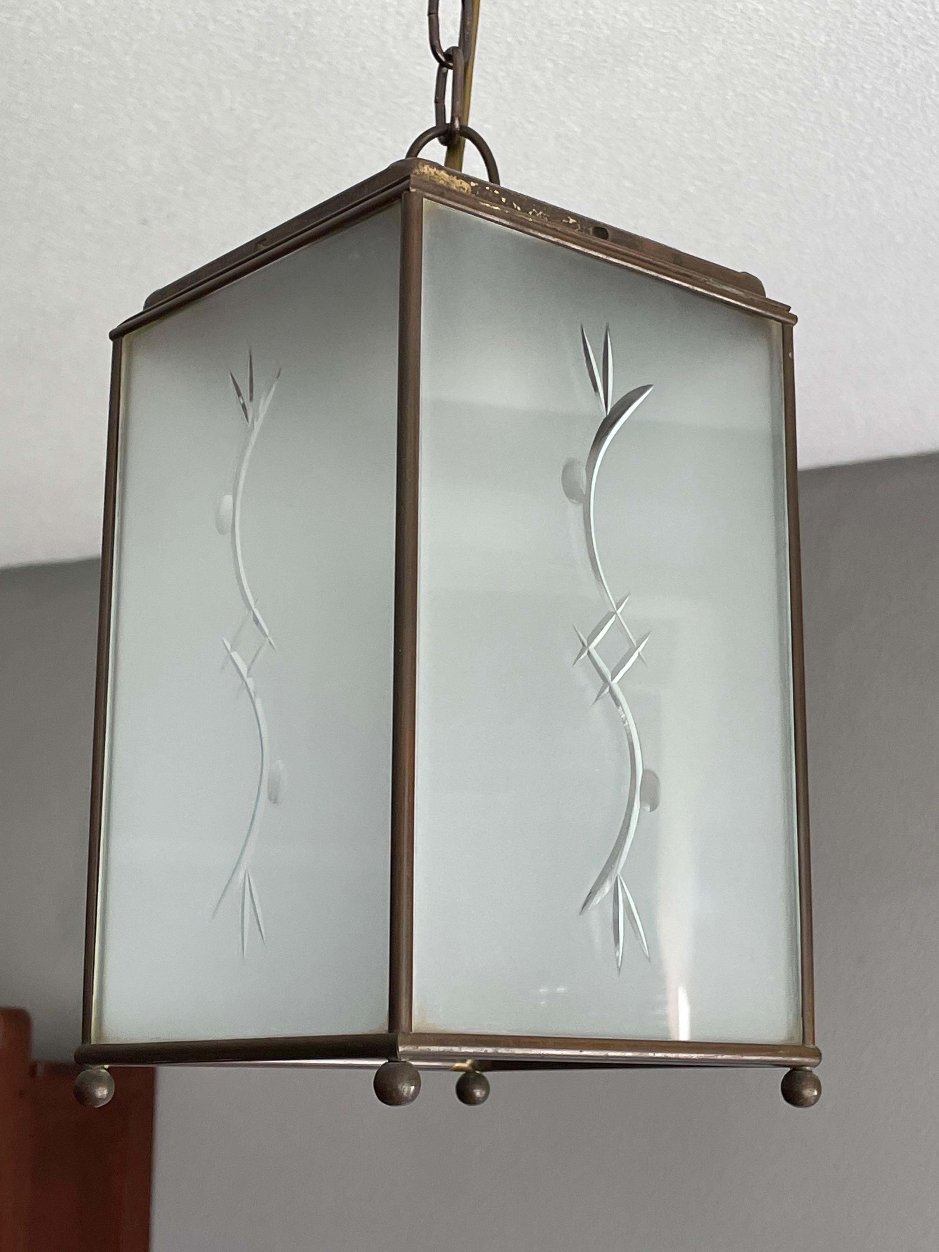Mid-Century Modern Brass and Glass Hallway Pendant w. Engraved Abstract Pattern For Sale 11