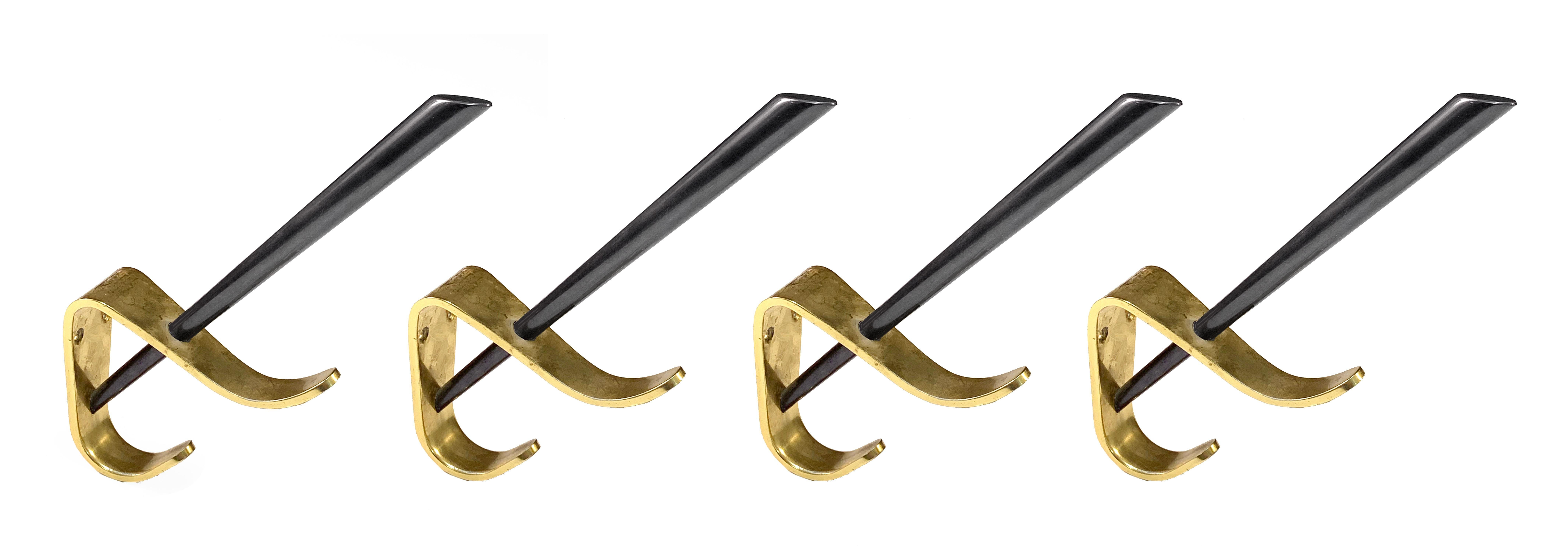 Mid-Century Modern Brass and Lacquered Aluminum Italian Coat Hooks, 1970s For Sale 8