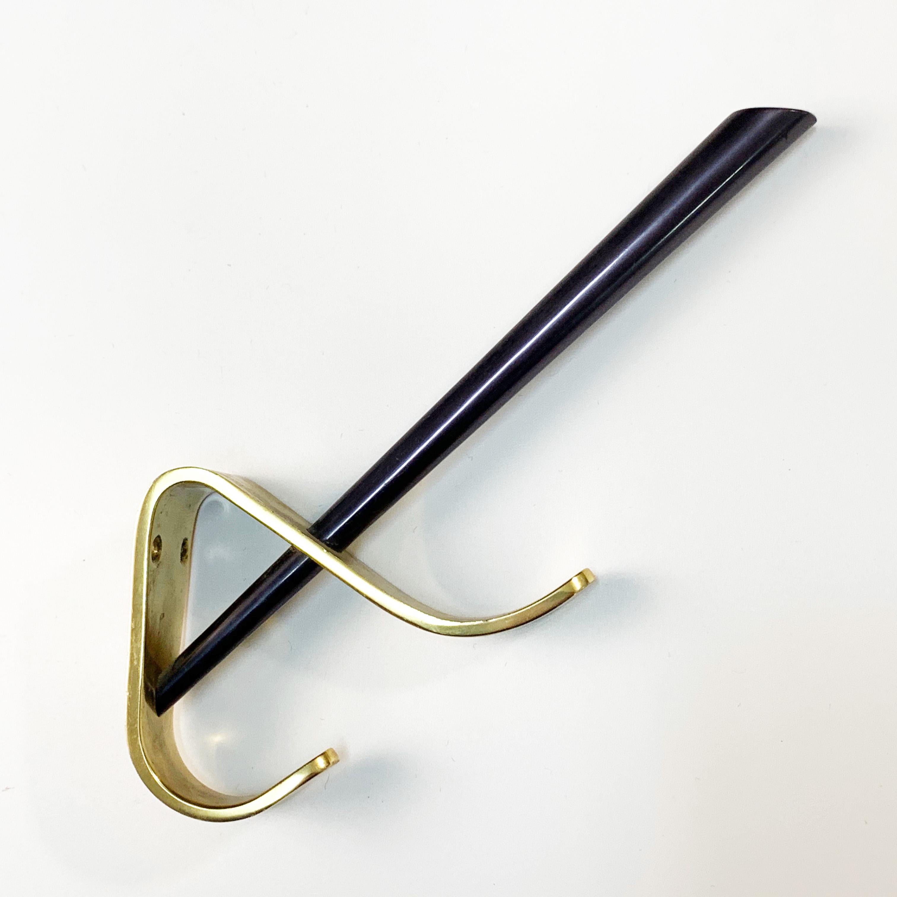 Mid-Century Modern Brass and Lacquered Aluminum Italian Coat Hooks, 1970s For Sale 2