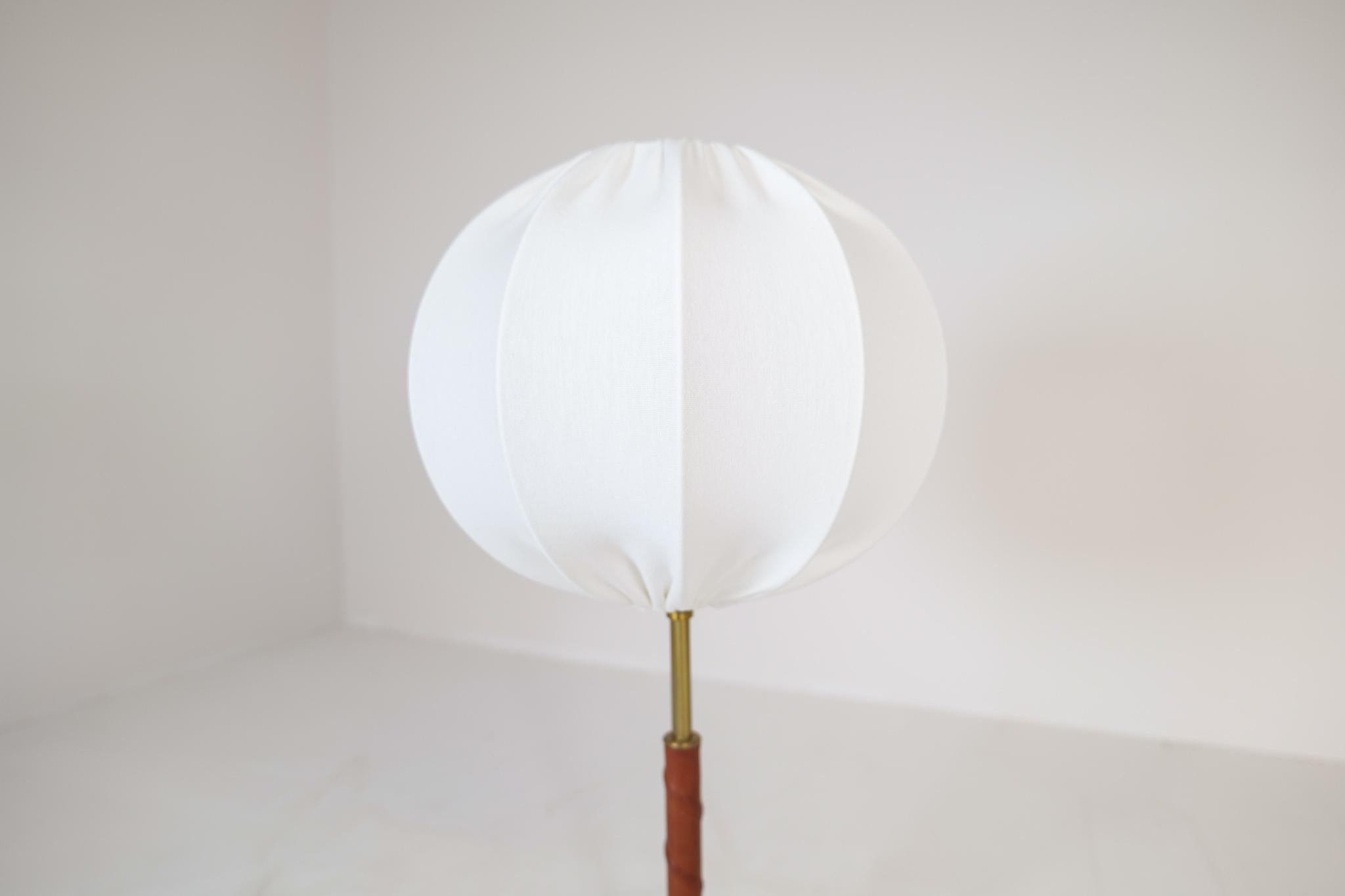 Mid-20th Century Mid-Century Modern Brass and Metal Table Lamp Ewå, Sweden, 1950s For Sale