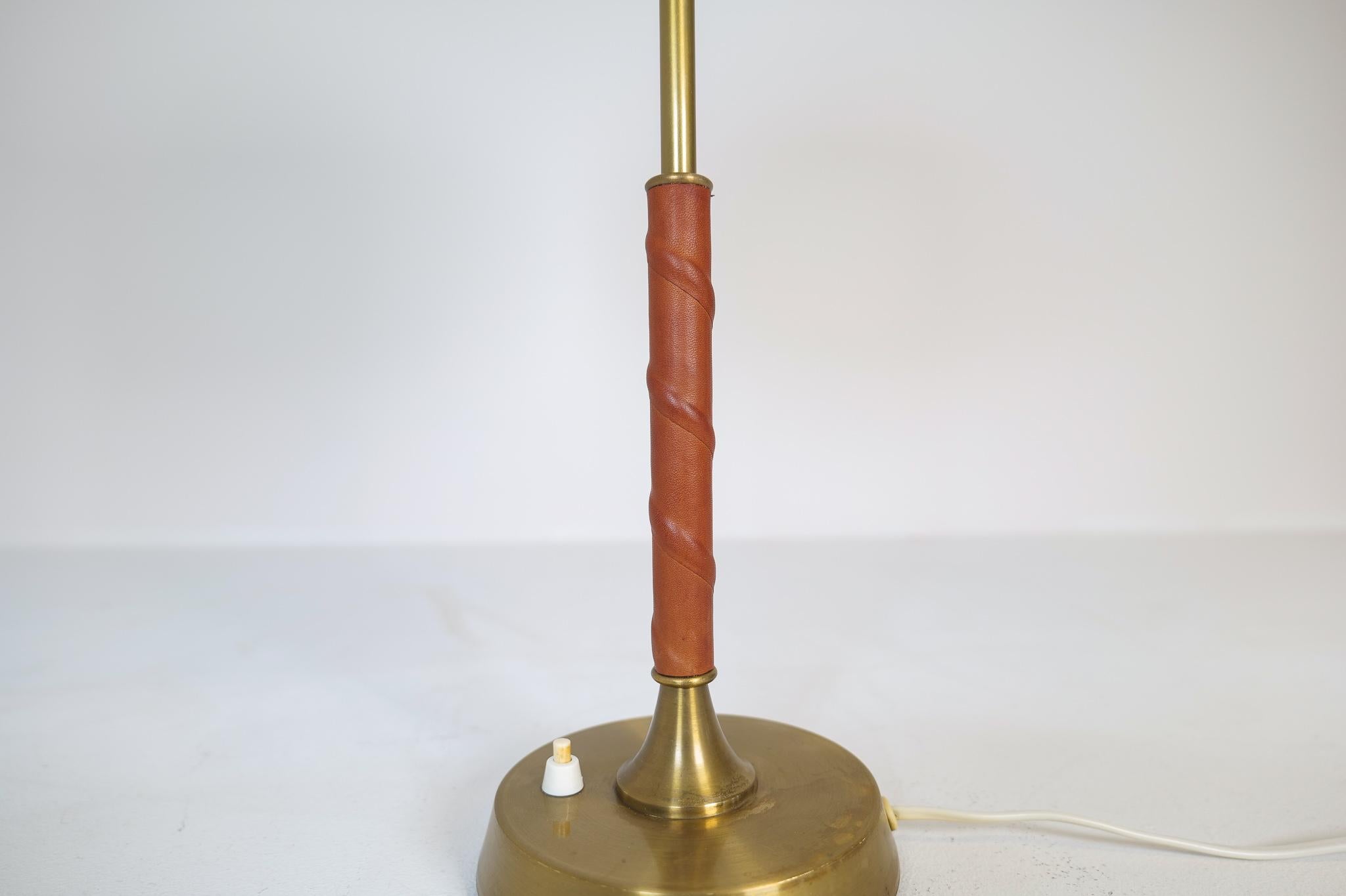 Mid-Century Modern Brass and Metal Table Lamp Ewå, Sweden, 1950s For Sale 2