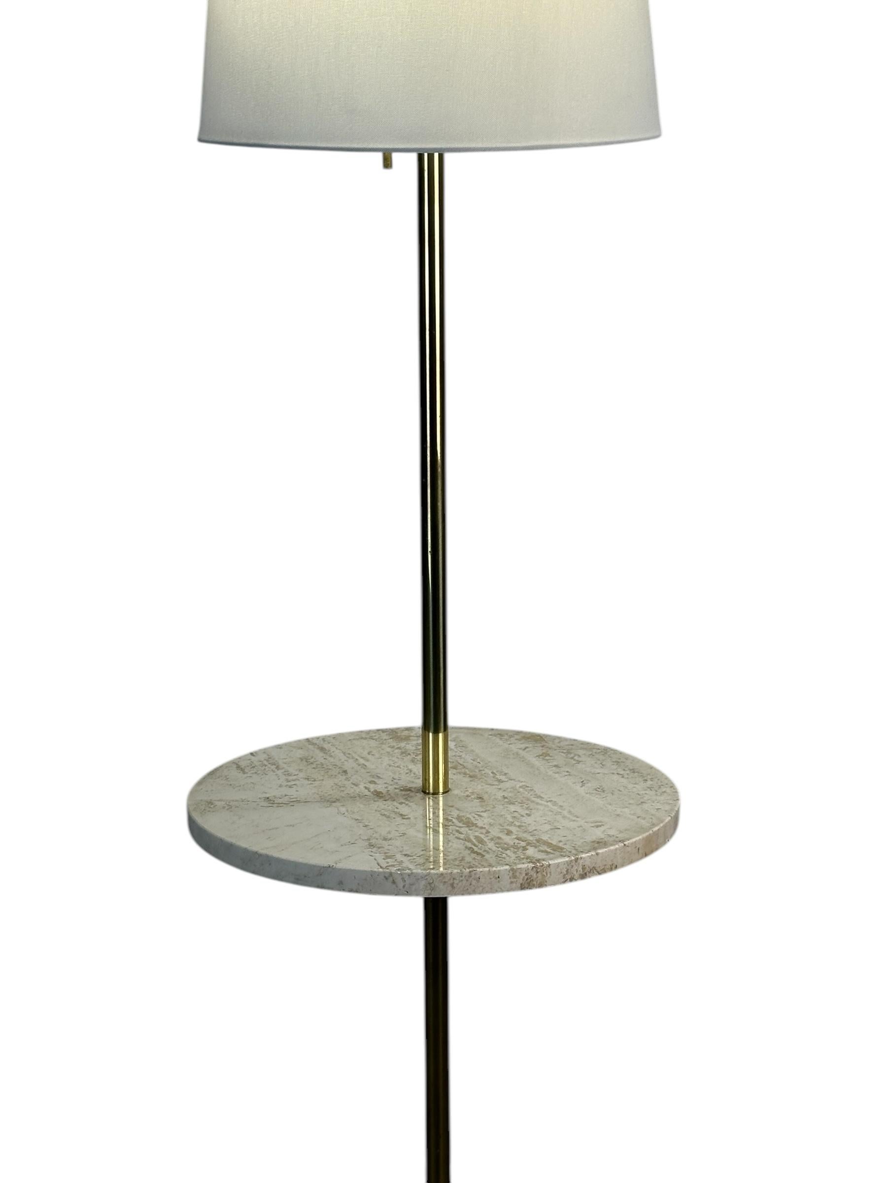 Midcentury Modern Brass and Travertine Floor Lamp w/ Tray Table Laurel Lamp Co In Good Condition For Sale In Brooklyn, NY