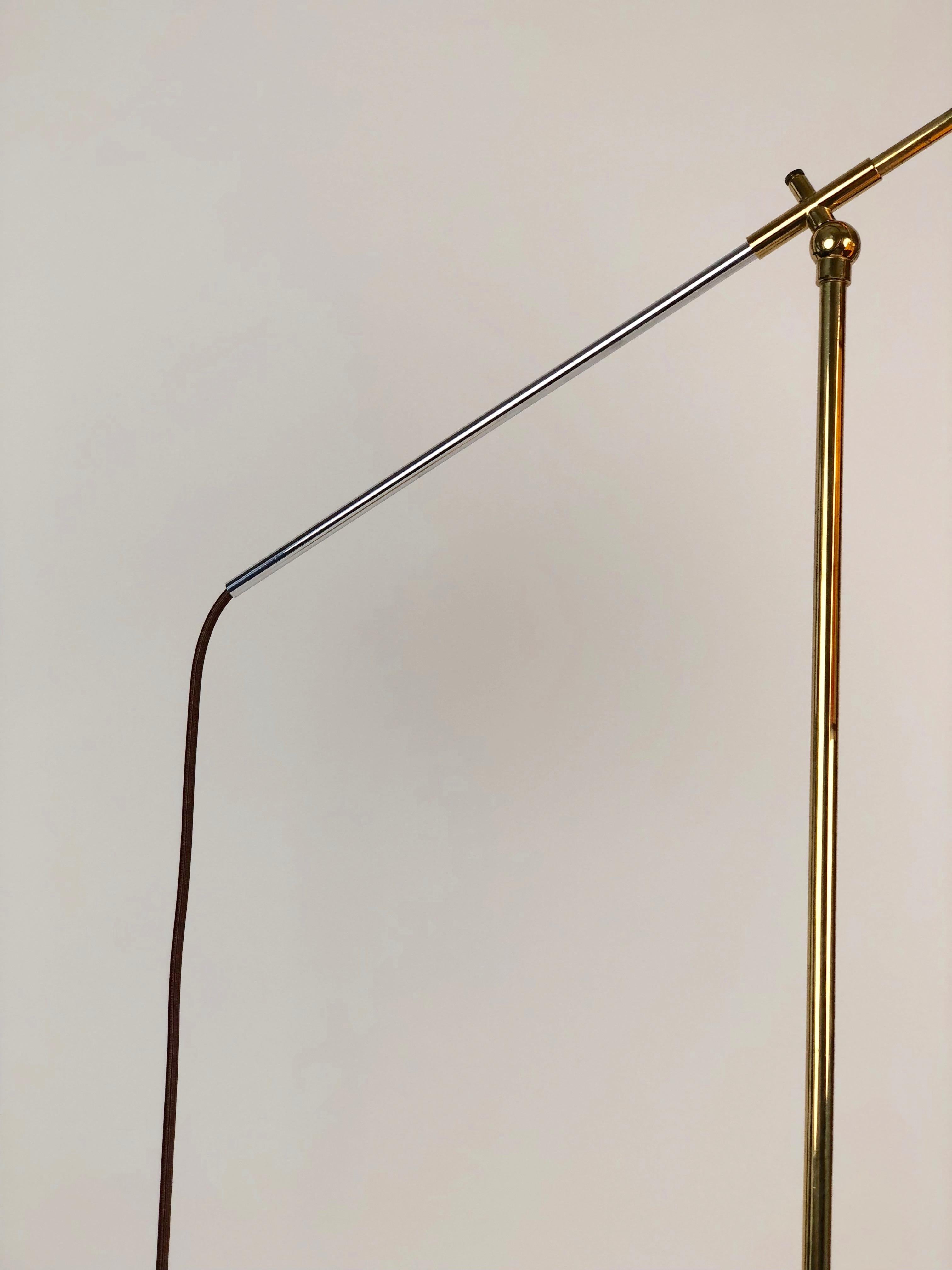 Mid-Century Modern Brass Floor Lamp, Produced by Rupert Nikoll, Austria, 1950s For Sale 1