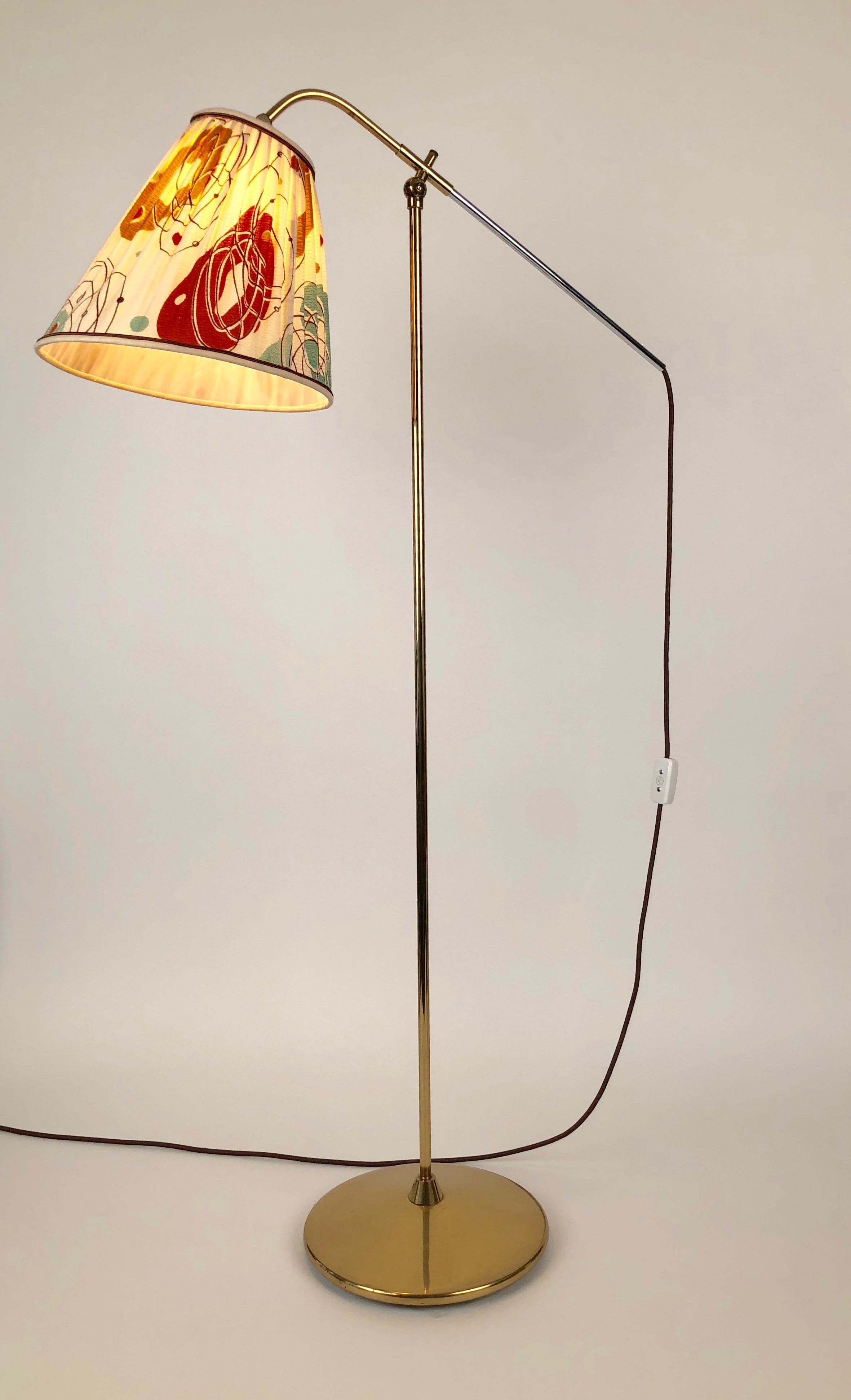 Mid-Century Modern Brass Floor Lamp, Produced by Rupert Nikoll, Austria, 1950s For Sale 3