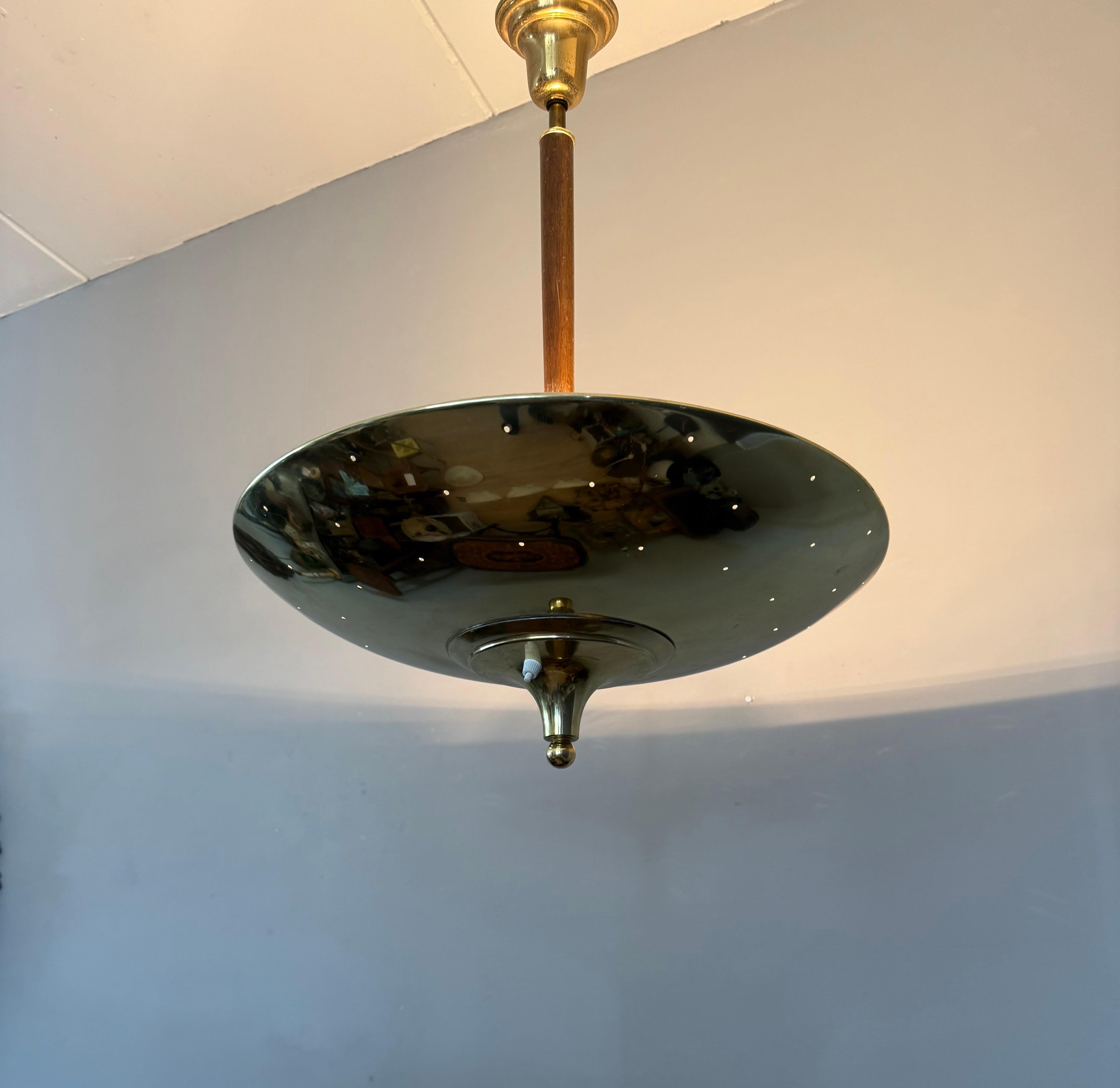 Colgante moderno de mediados de siglo de latón y madera de teca para montaje empotrado by Gerald Thurston en venta 3