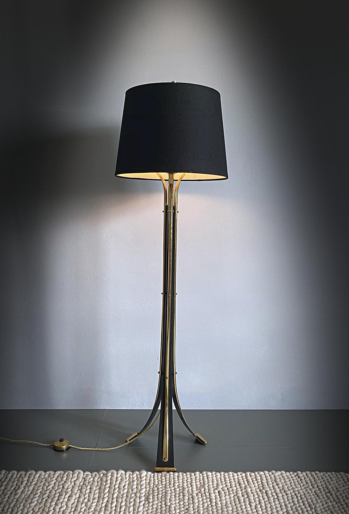 Italian Mid-Century Modern Brass Tripod Floor Lamp, 1950s, Italy