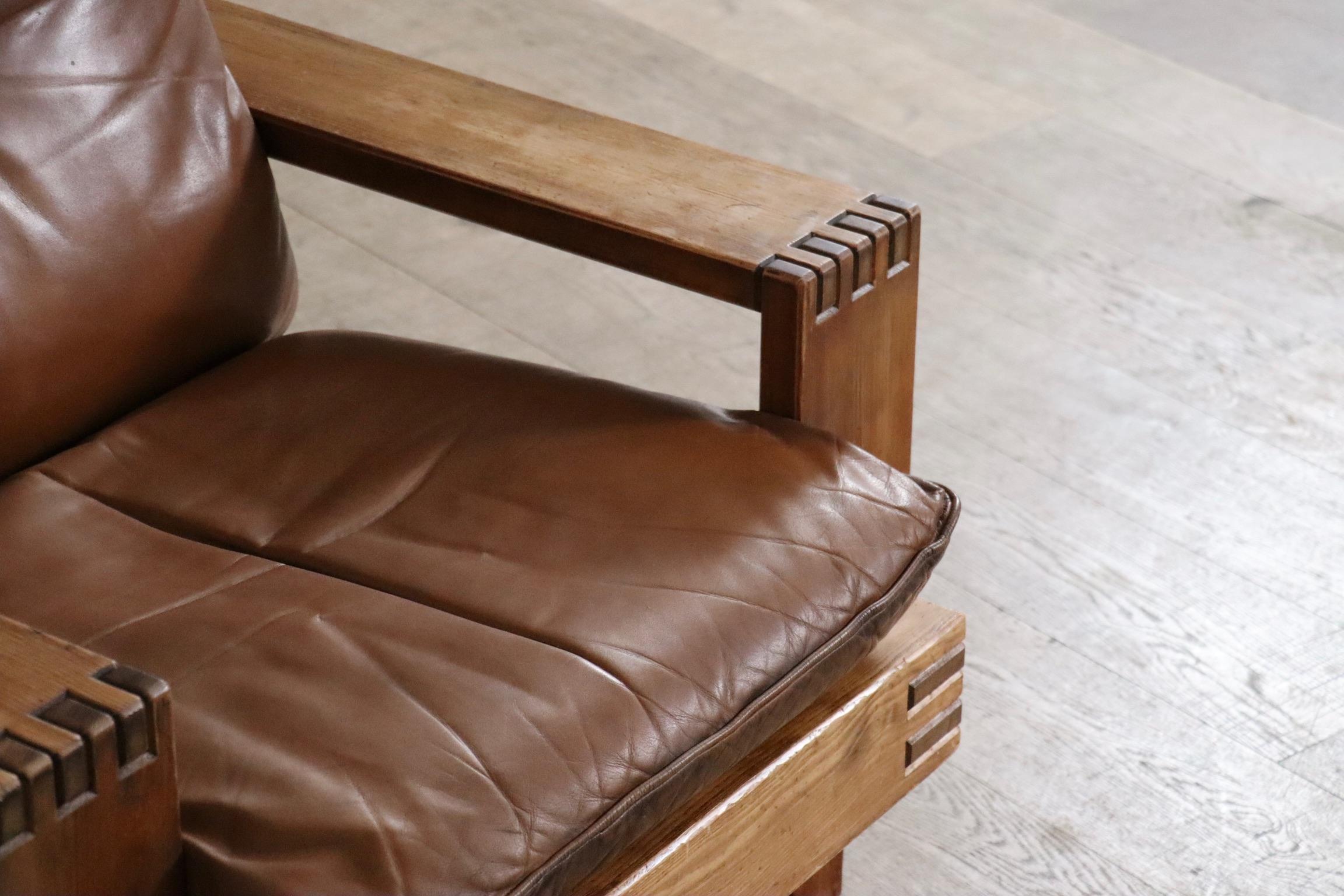 Midcentury Modern Brutalist Lounge Chair In Oak And Leather, Italy 1970s For Sale 10