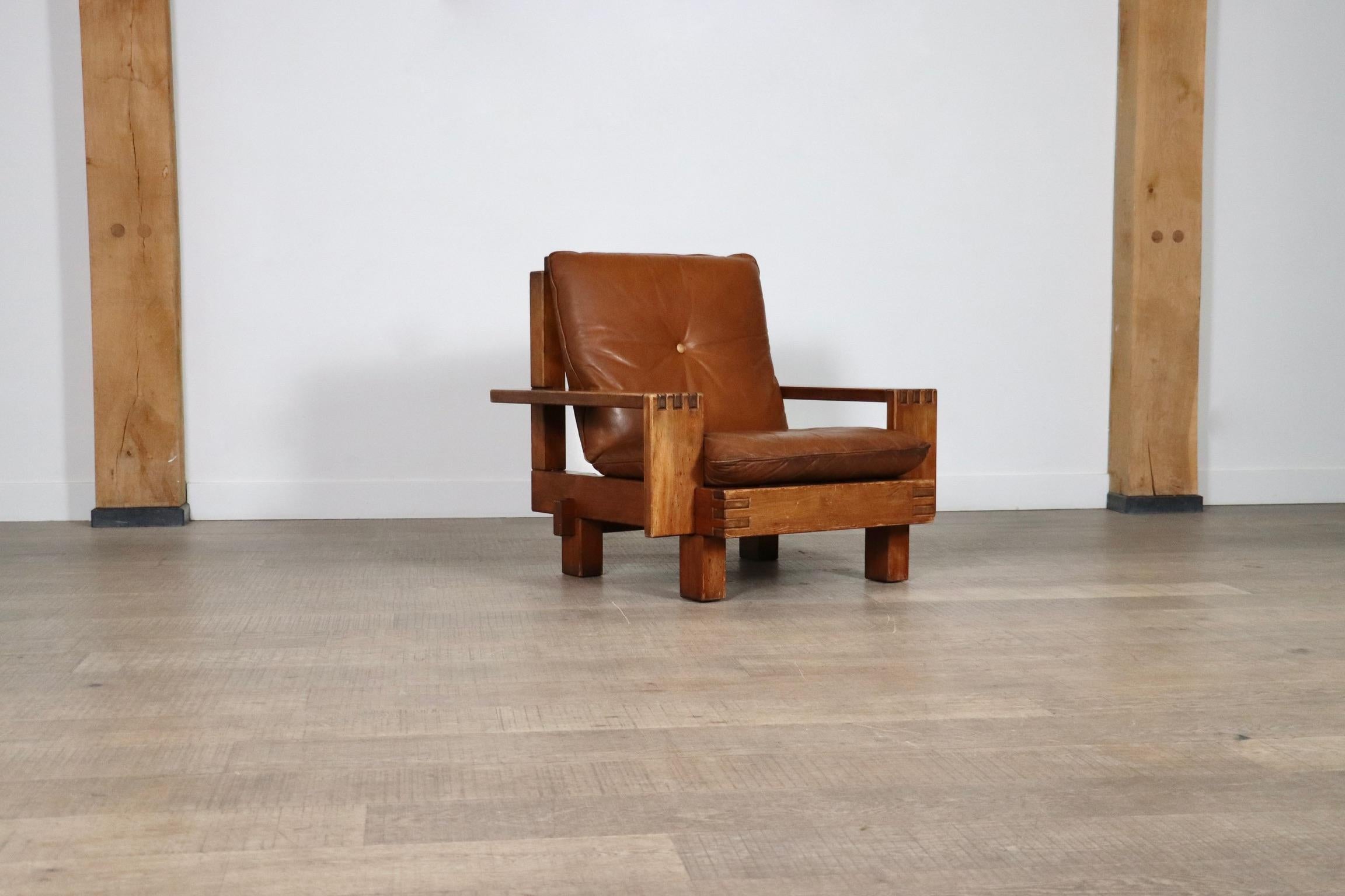 Midcentury Modern Brutalist Lounge Chair In Oak And Leather, Italy 1970s For Sale 1