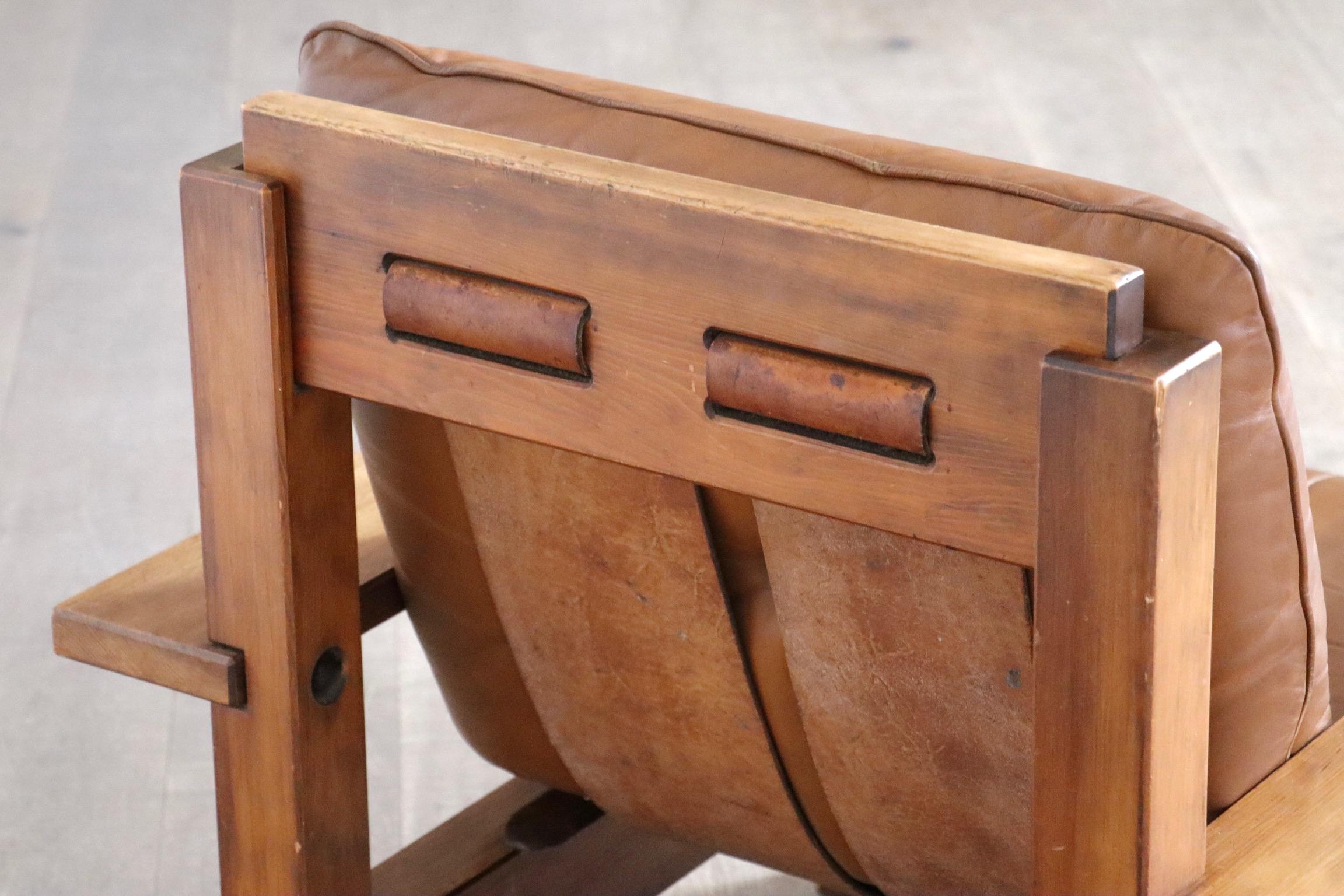 Midcentury Modern Brutalist Lounge Chair In Oak And Leather, Italy 1970s For Sale 2