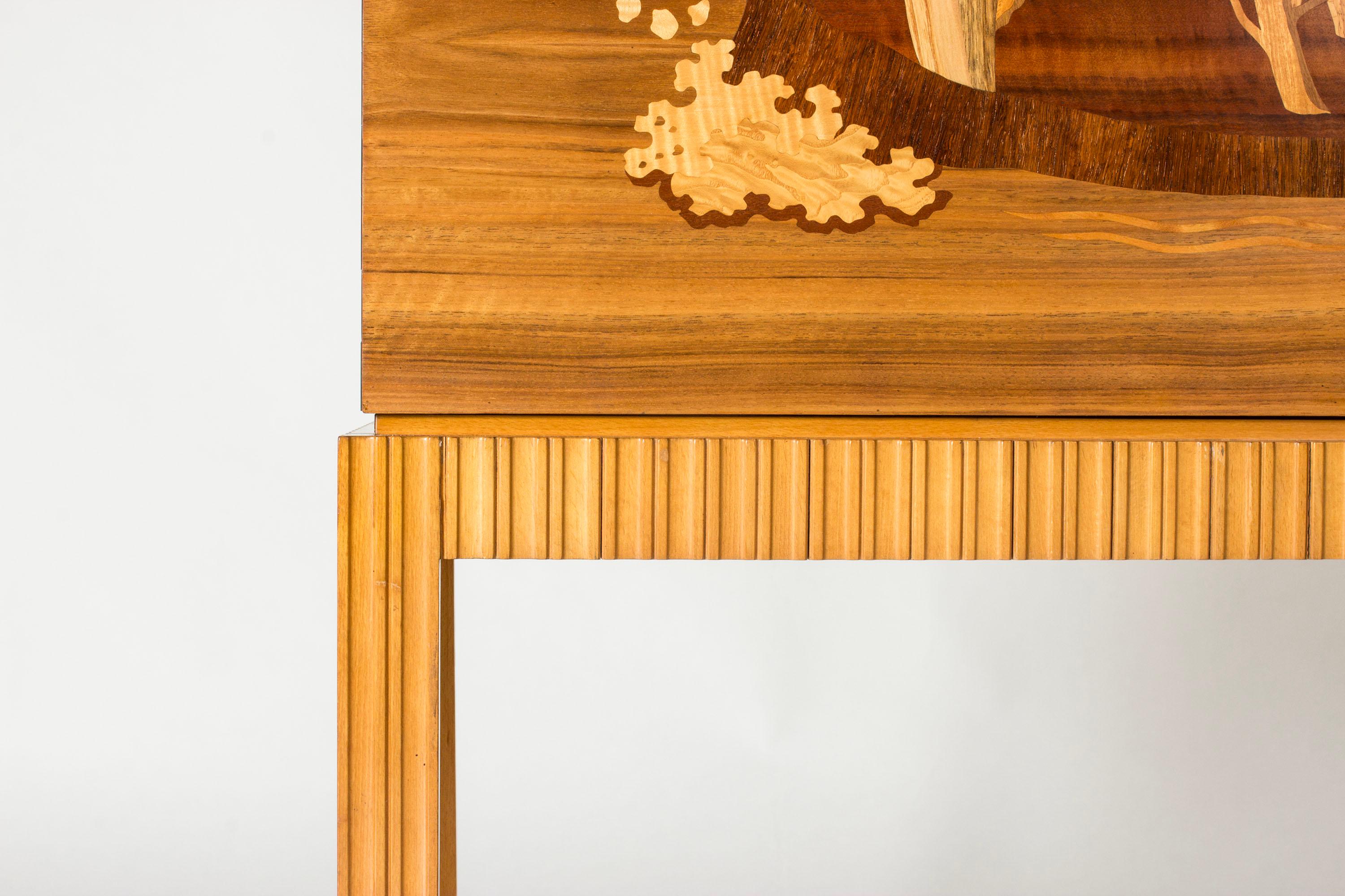 Scandinave moderne Armoire moderne du milieu du siècle par Erik Matsson, Mjölby Intarsia, Suède, années 1940 en vente