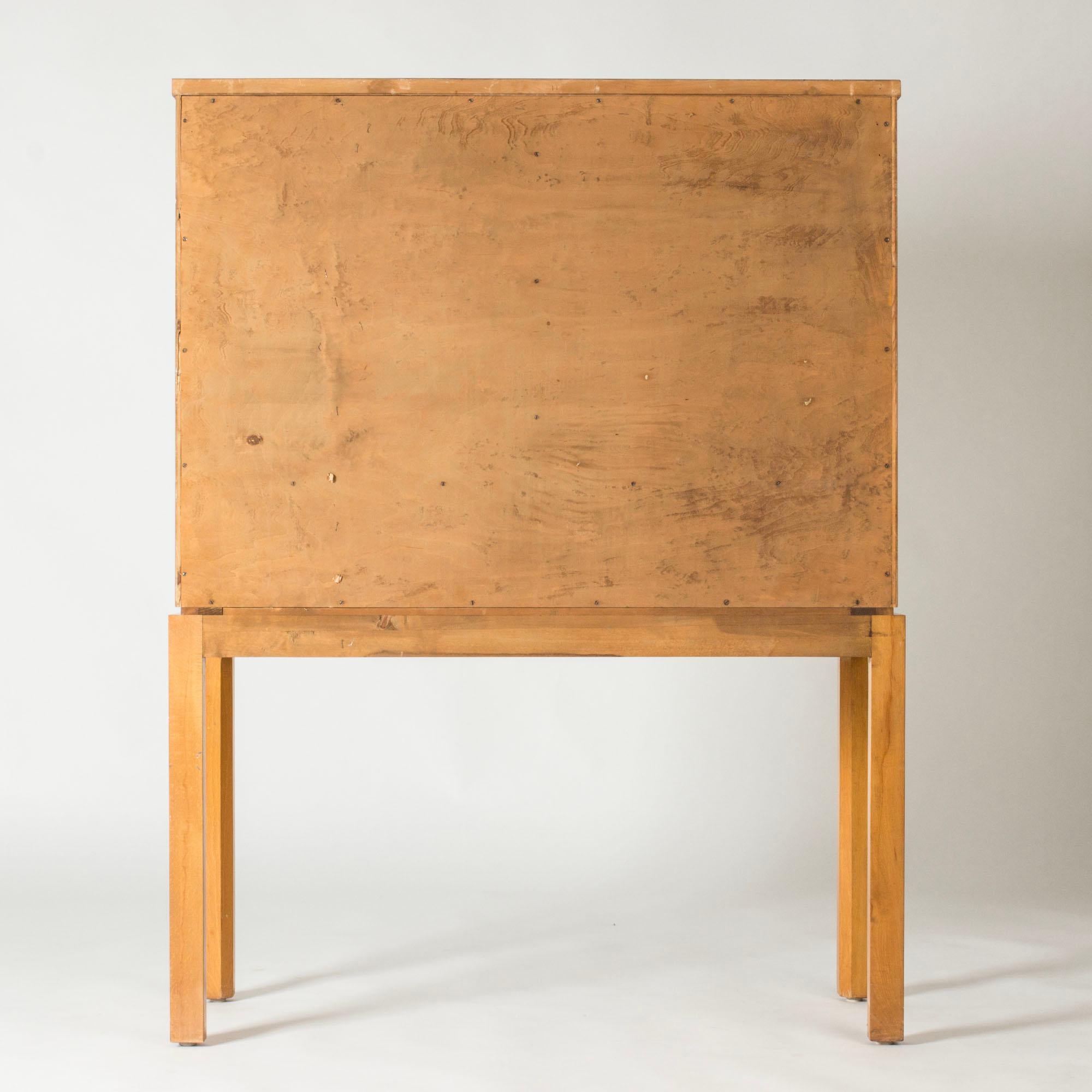 Armoire moderne du milieu du siècle par Erik Matsson, Mjölby Intarsia, Suède, années 1940 en vente 2