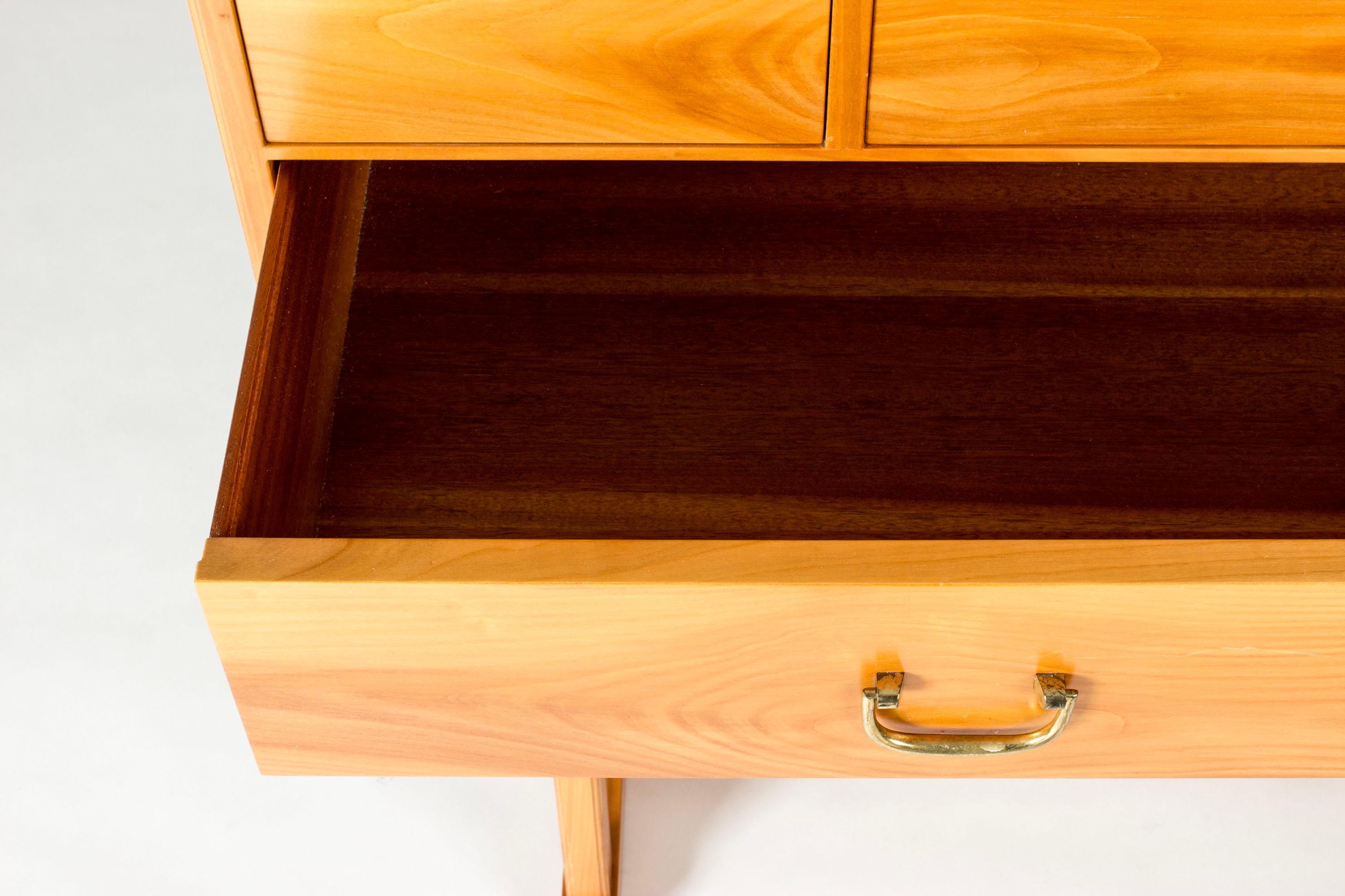 Suédois Armoire moderne du milieu du siècle par Josef Frank, Svenskt Tenn, 1960s en vente