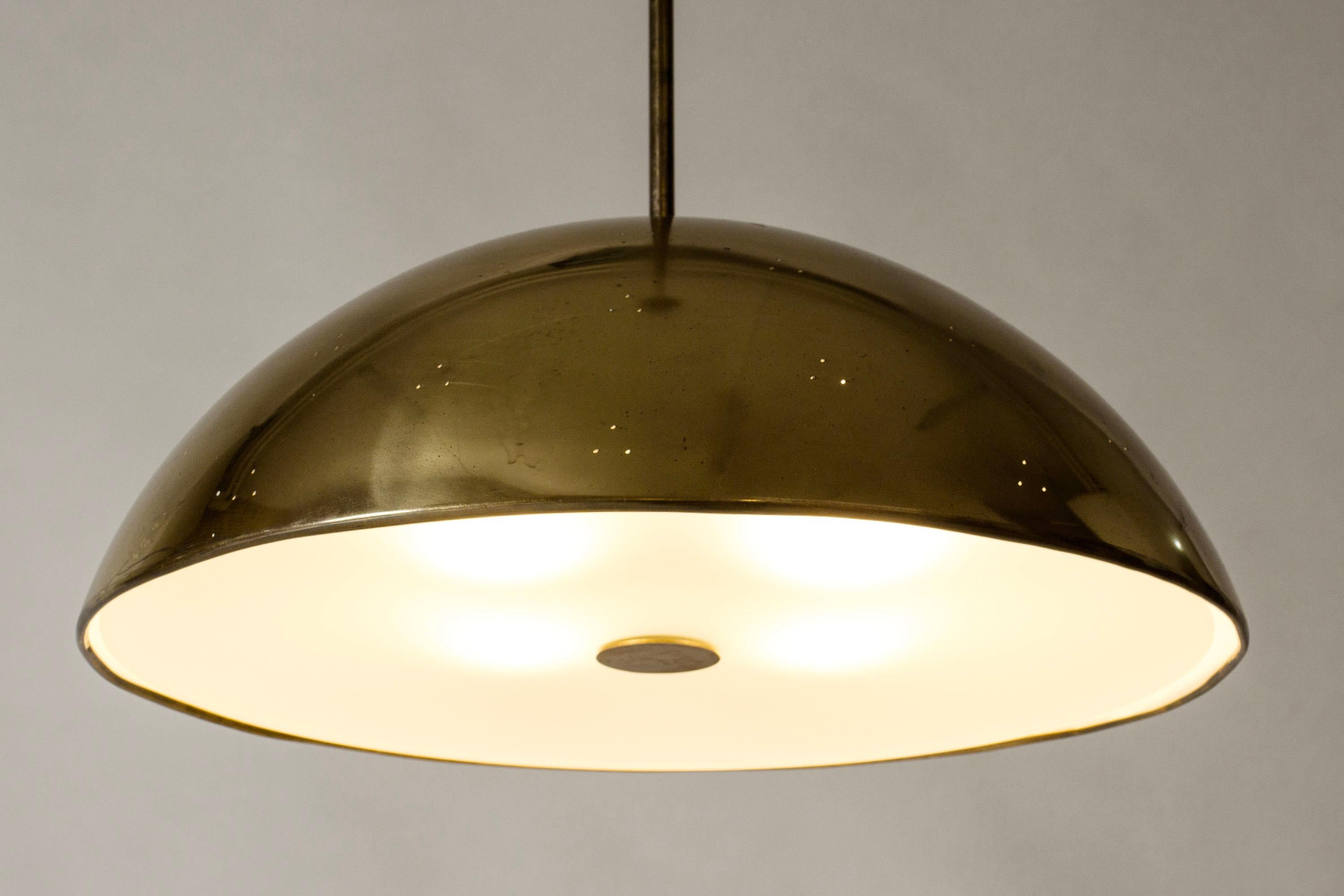 Lámpara de techo moderna de mediados de siglo de Paavo Tynell, Finlandia, años 50 en venta 1