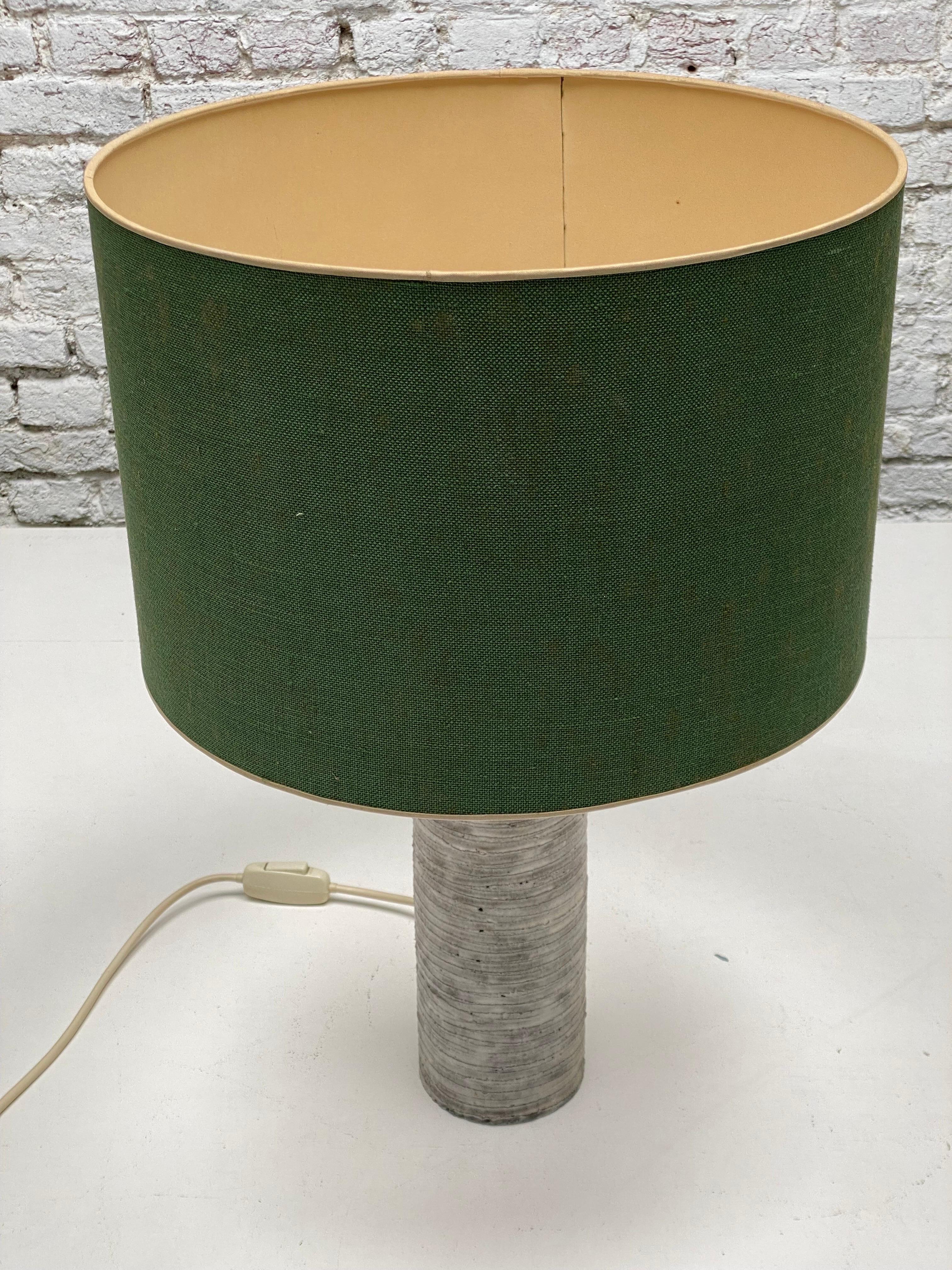 Mid-Century Modern Ceramic Table Lamp with Green Shade For Sale 4