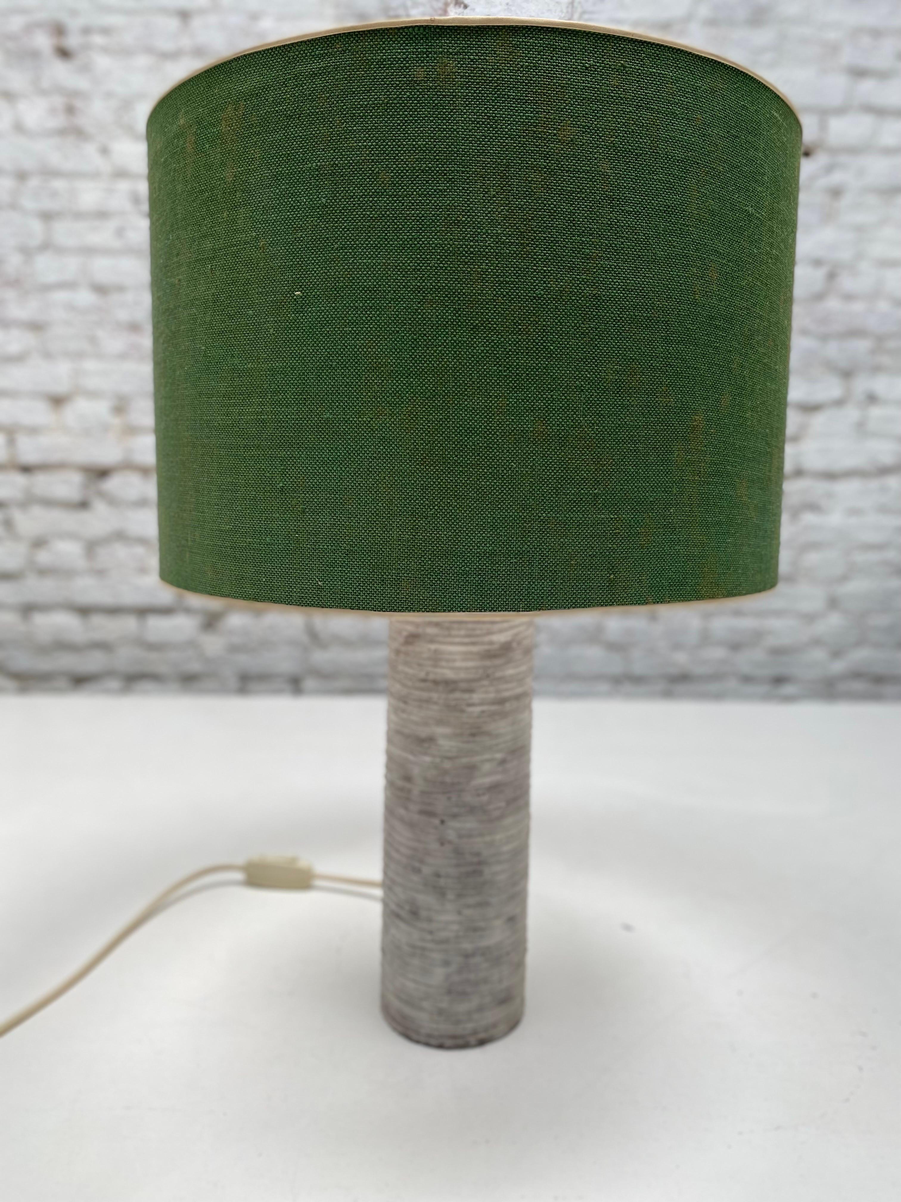Glazed Mid-Century Modern Ceramic Table Lamp with Green Shade For Sale