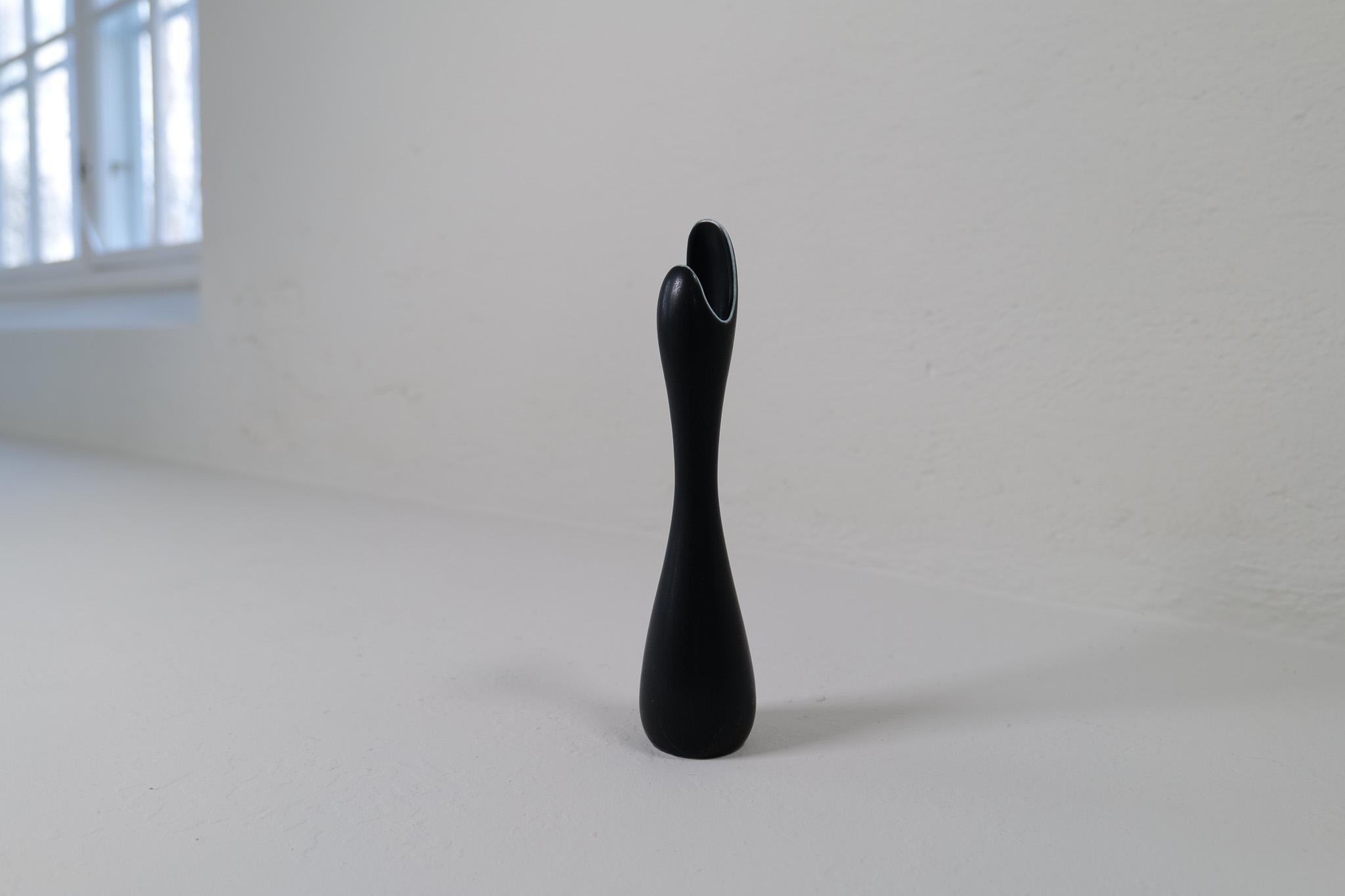 Vasi in ceramica moderna del Medioevo 