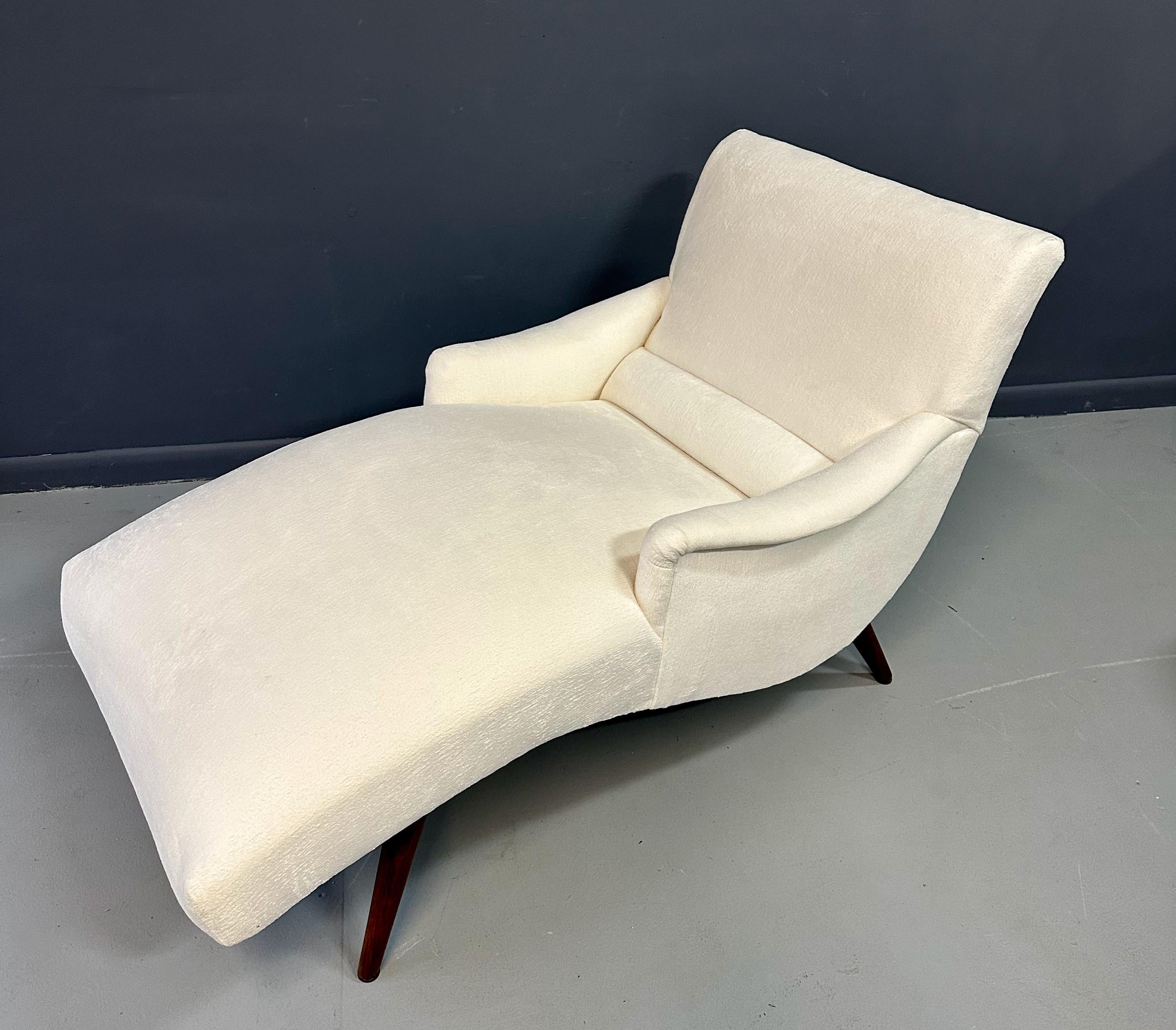 North American Mid-Century Modern Chaise Lounge Chair by Lawrence Peabody