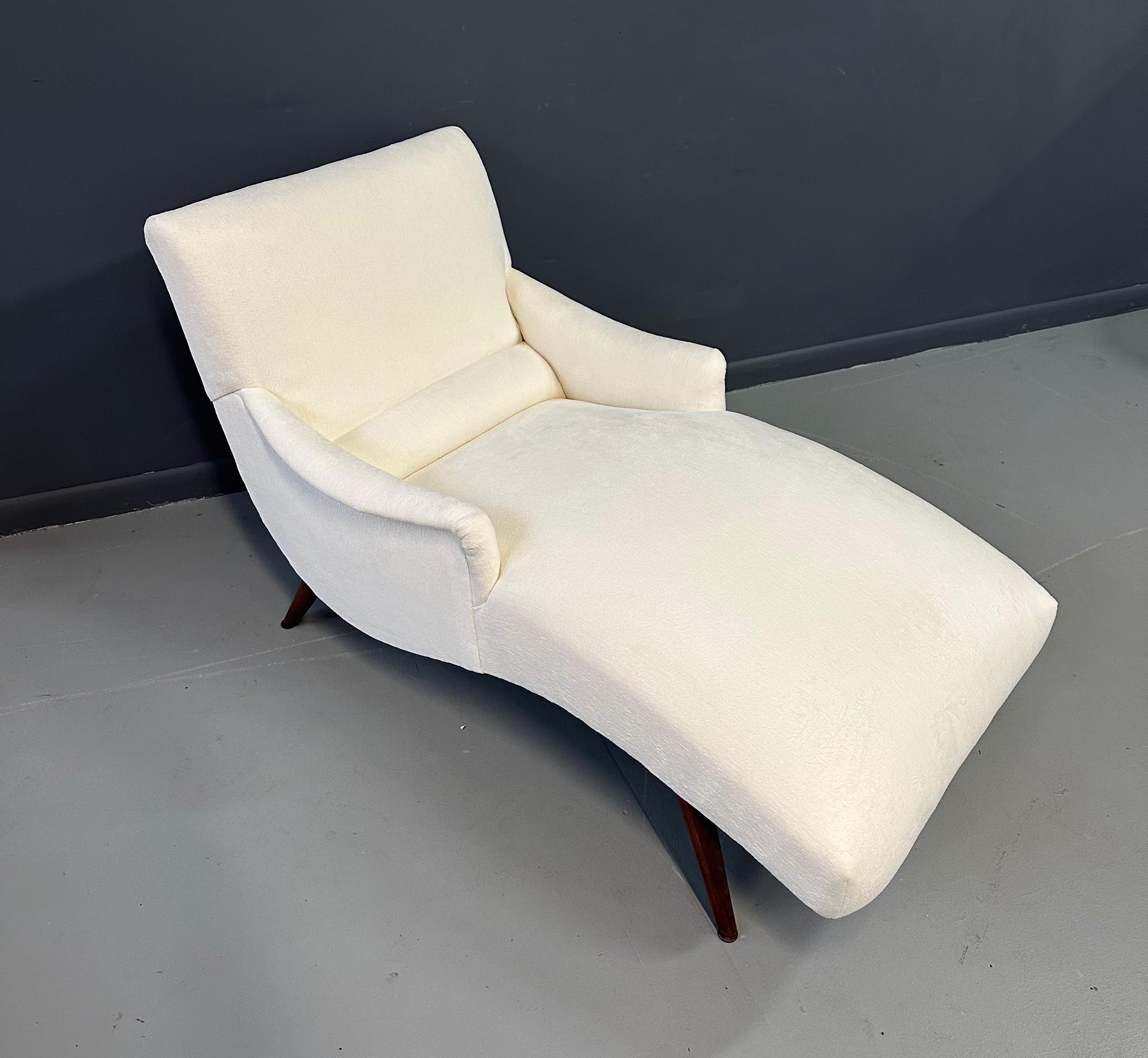 Mid-Century Modern Chaise Lounge Chair by Lawrence Peabody 2
