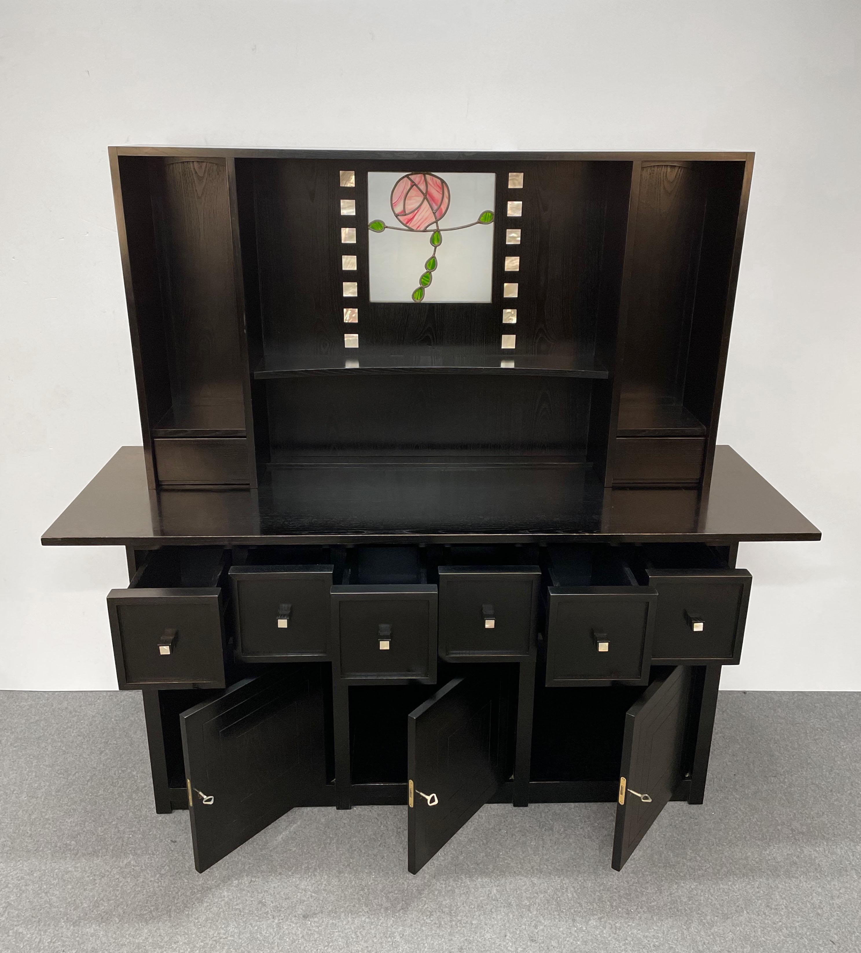 Midcentury Modern Charles Rennie Mackintosh Black Lacquered Ash Sideboard, 1980s In Good Condition In Roma, IT