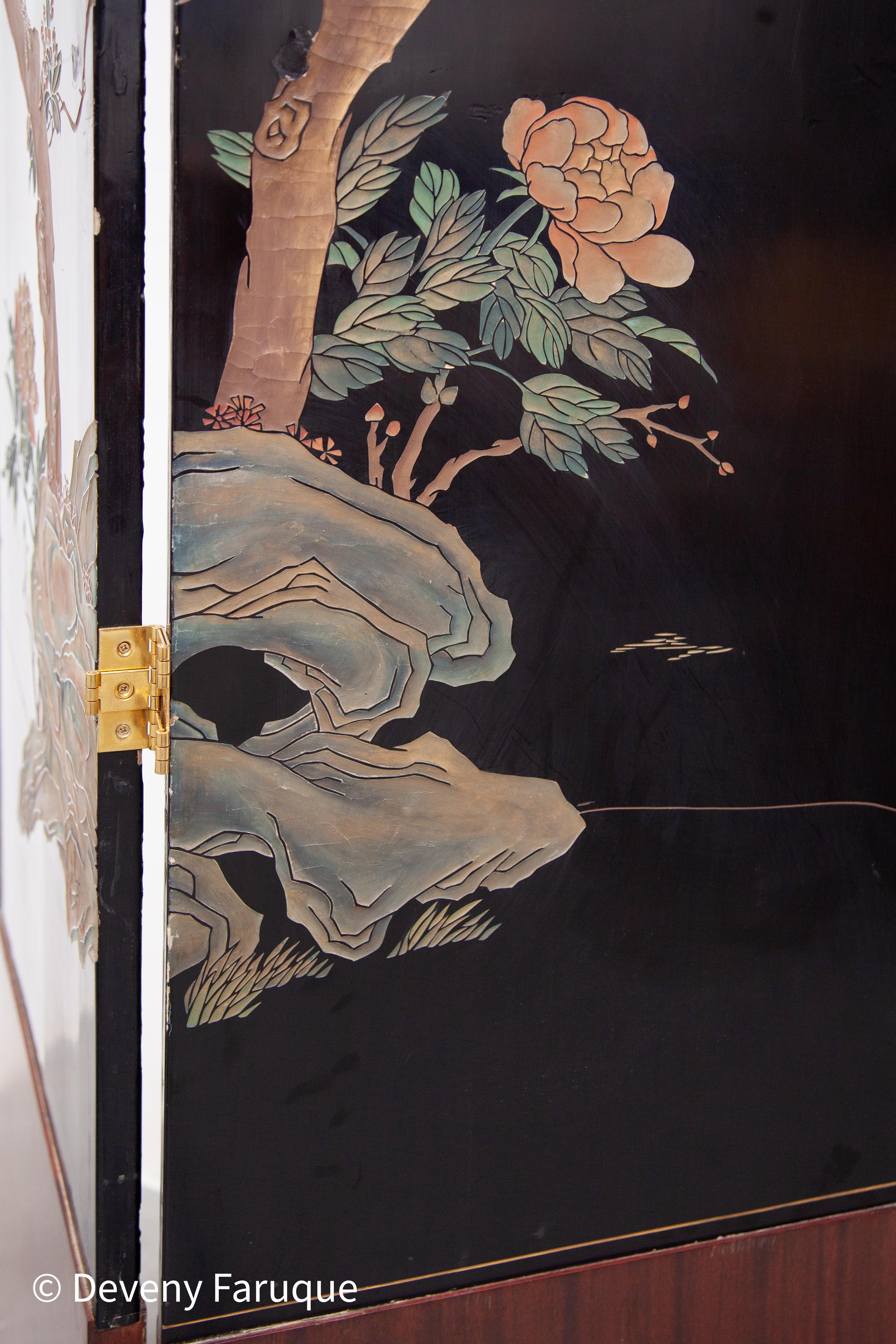 Wood Midcentury Modern Chinese Four Panel Screen, Roomdivider with Landscape & Birds For Sale