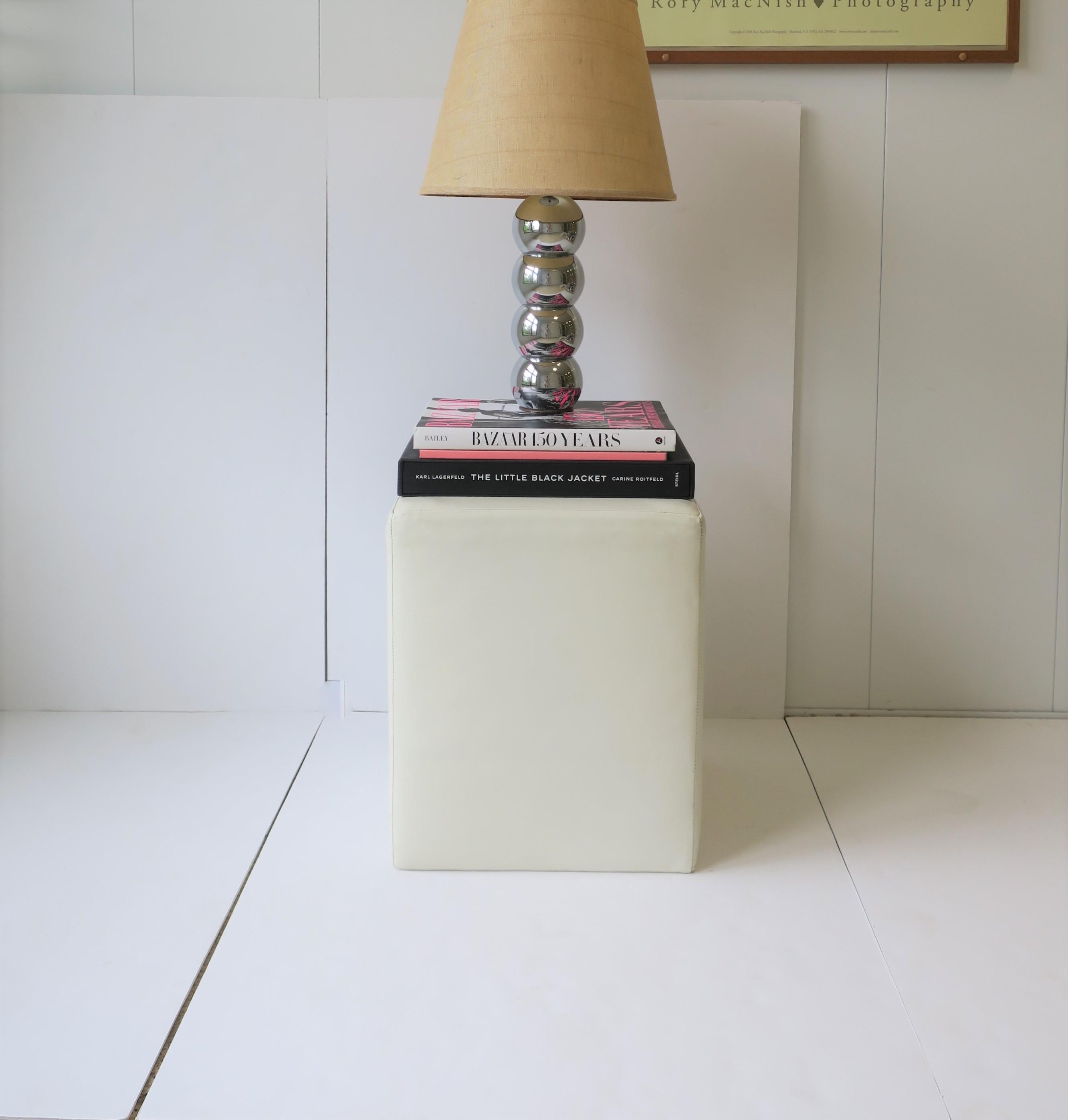 1970s Modern Stacked Chrome Ball Desk or Table Lamp Small  In Good Condition In New York, NY
