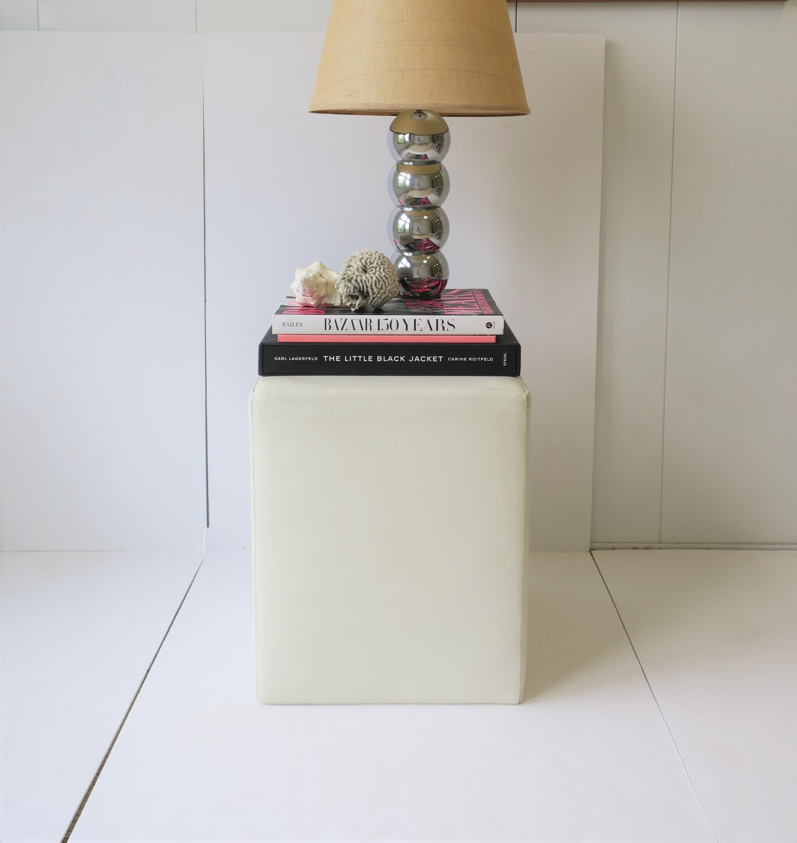 Late 20th Century 1970s Modern Stacked Chrome Ball Desk or Table Lamp Small 