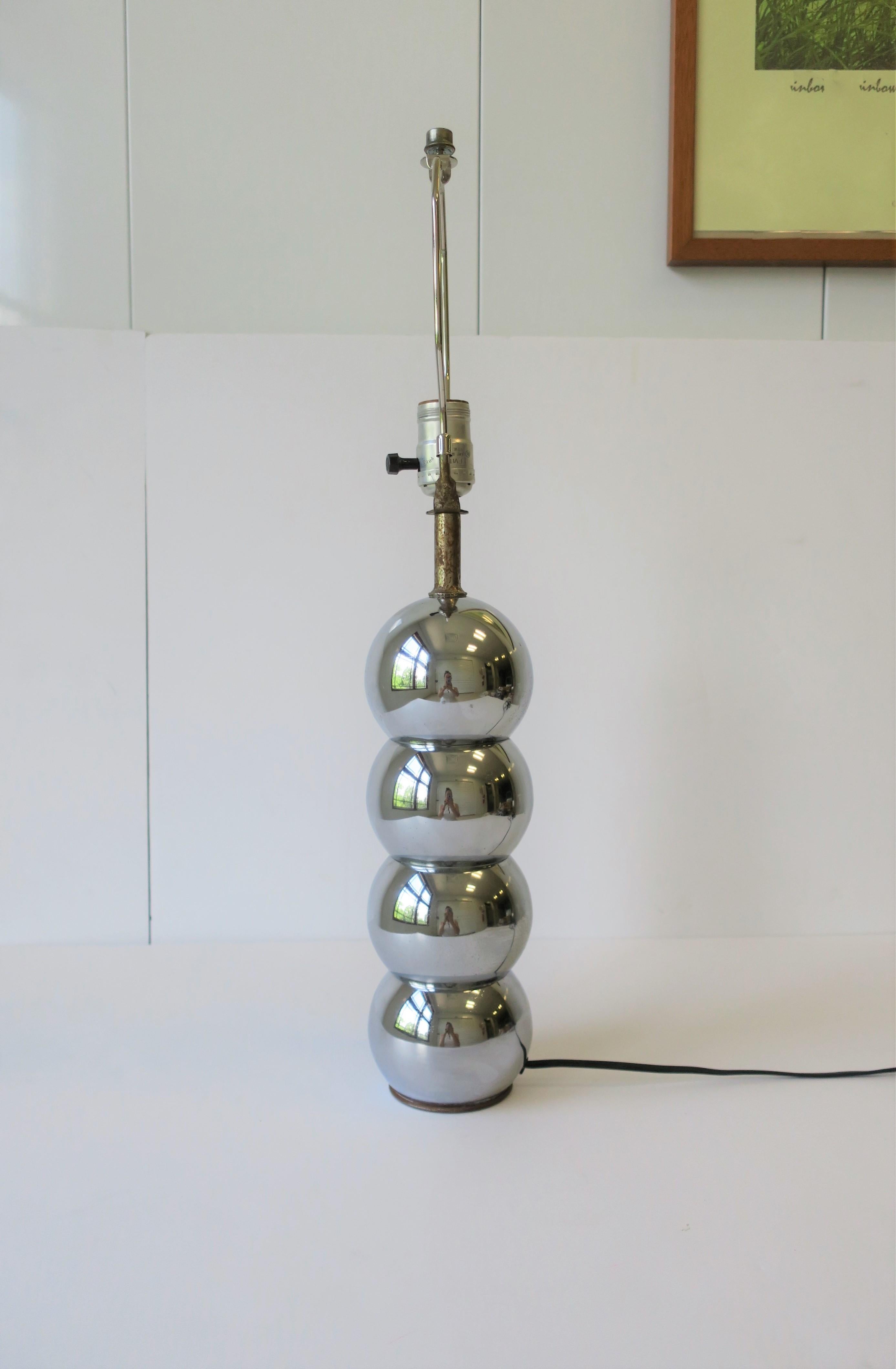 1970s Modern Stacked Chrome Ball Desk or Table Lamp Small  3