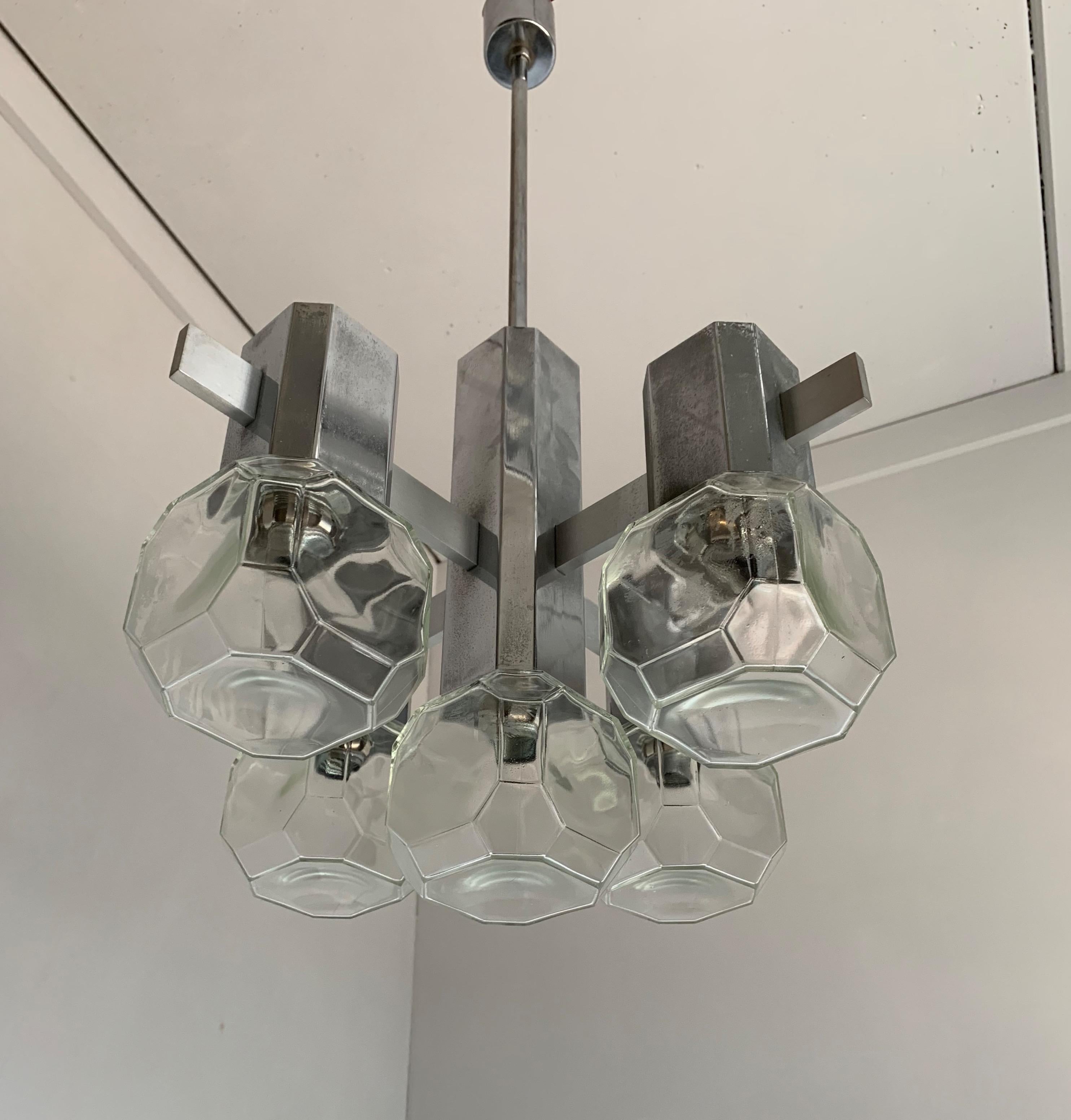 Mid-Century Modern Chrome Metal Pendant Light with Cubical Design Glass Shades For Sale 7