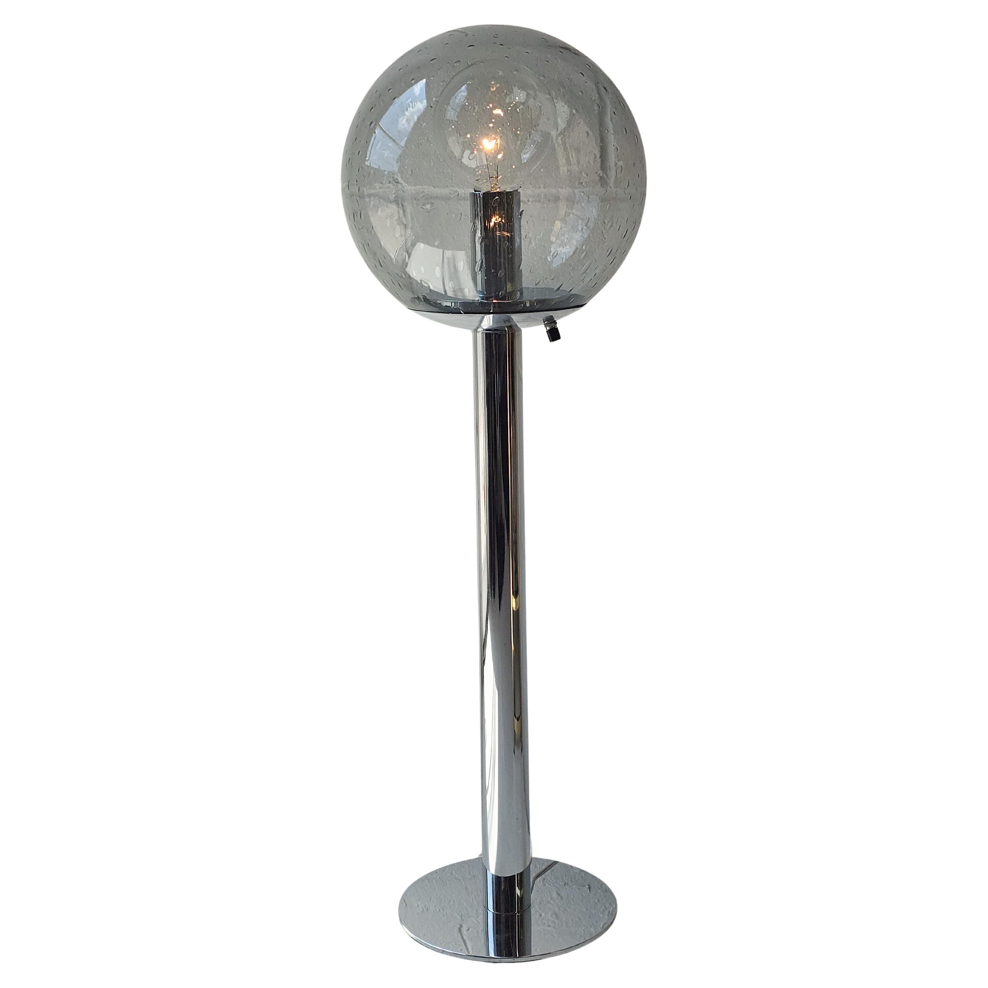 Lámpara Globe Lighting Tubular y de Vidrio Artístico Cromado Moderno de Mediados de Siglo en venta