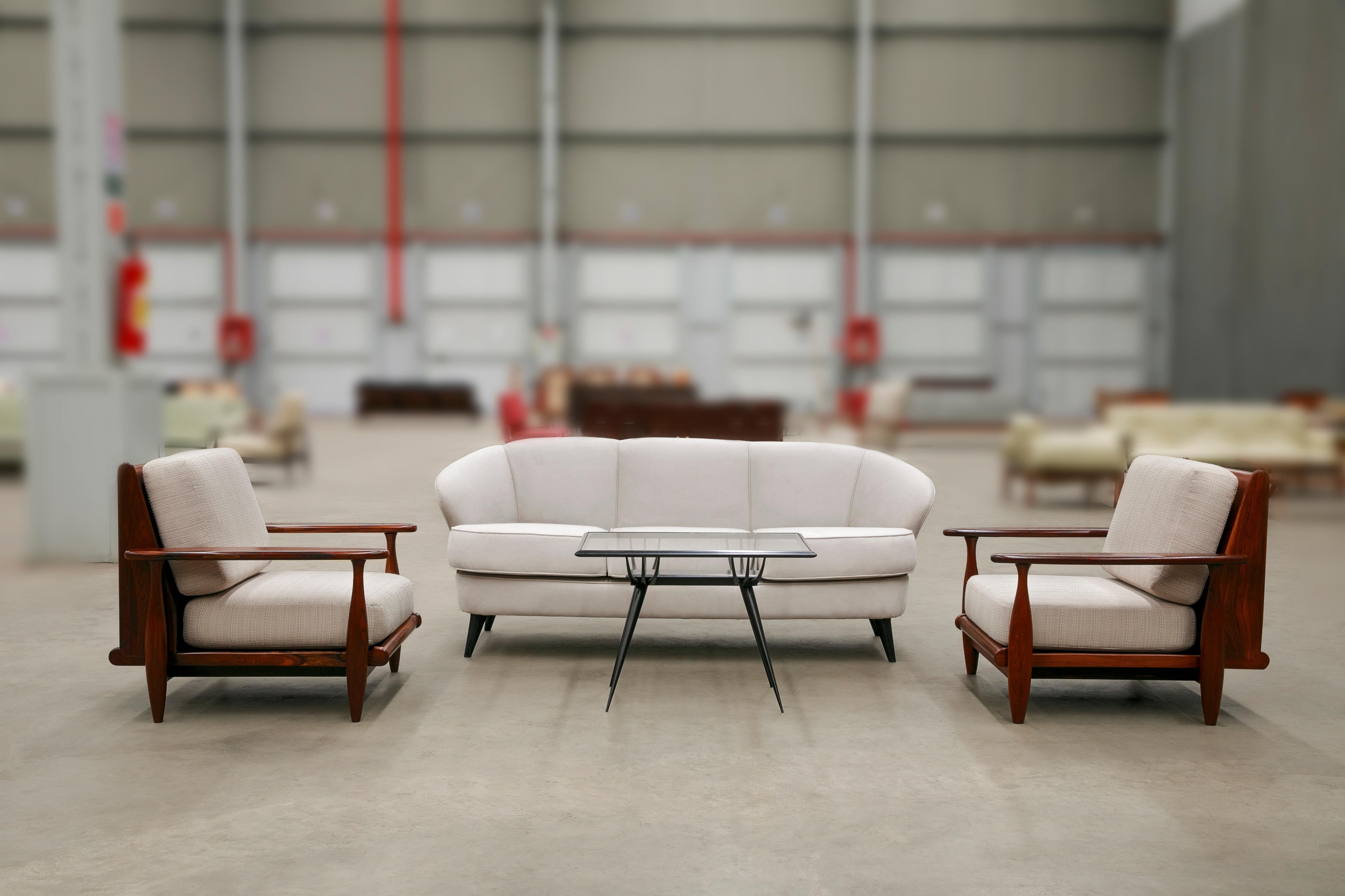 Moderner Couchtisch aus Hartholz und Glas aus der Mitte des Jahrhunderts, Giuseppe Scapinelli, Brasilien im Angebot 4