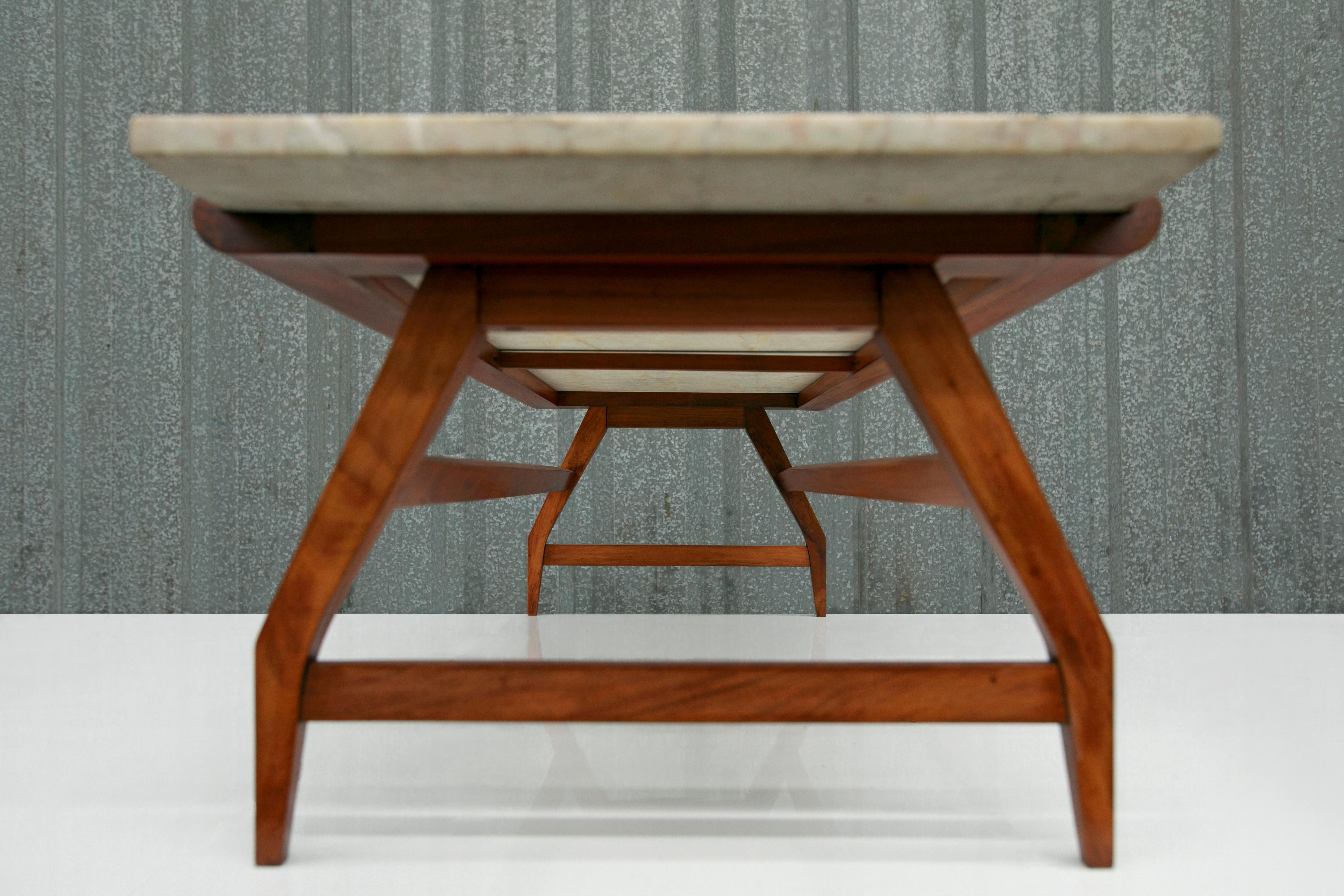 Mid-Century Modern Coffee Table in Hardwood & Marble, G.Scapinelli 1950s, Brazil For Sale 1