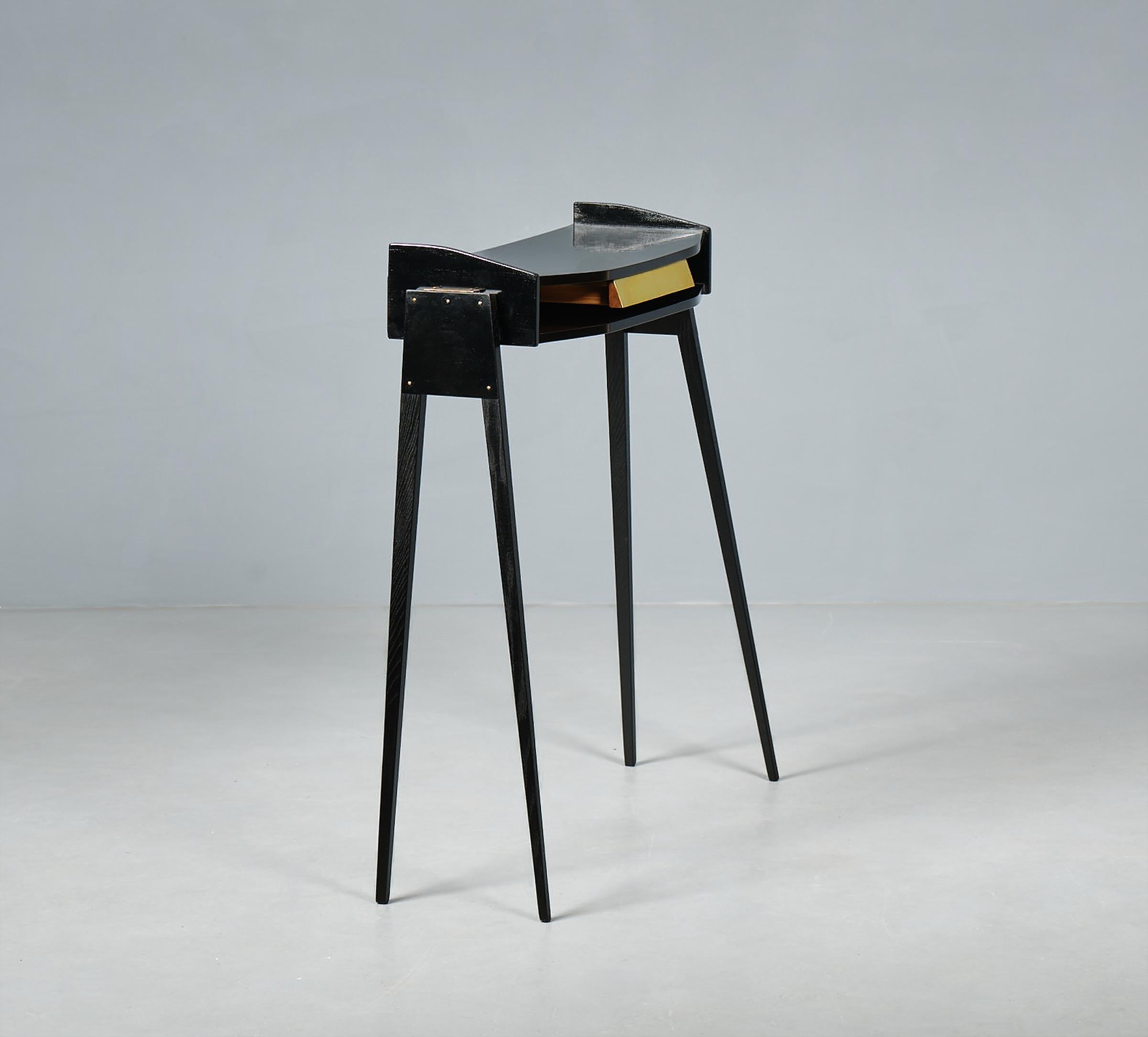 Presenting a midcentury design piece with a contemporary twist: a meticulously restyled Italian console by Retro4m. Originally crafted in the 1950s, this console has been expertly refurbished, marrying its vintage charm with a sleek, ultramodern