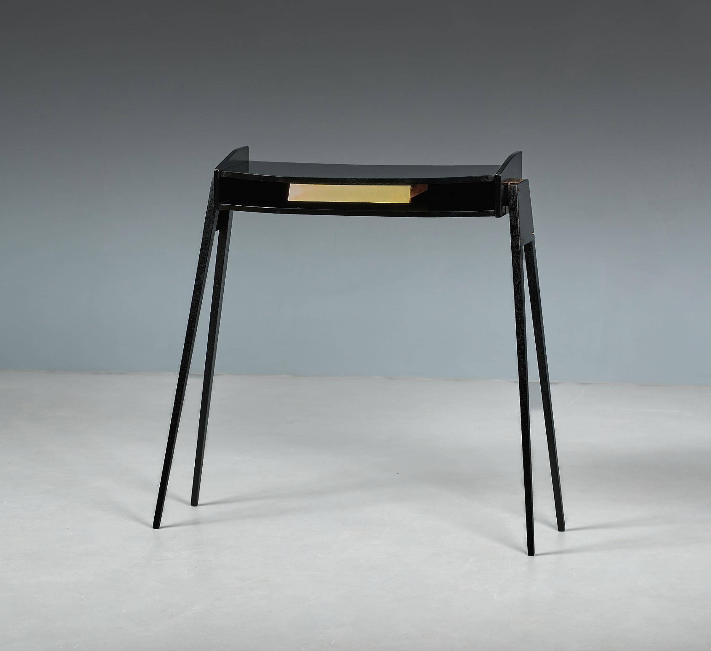 Midcentury Modern Console: Retro4m’s Restyling In Good Condition For Sale In Rome, IT